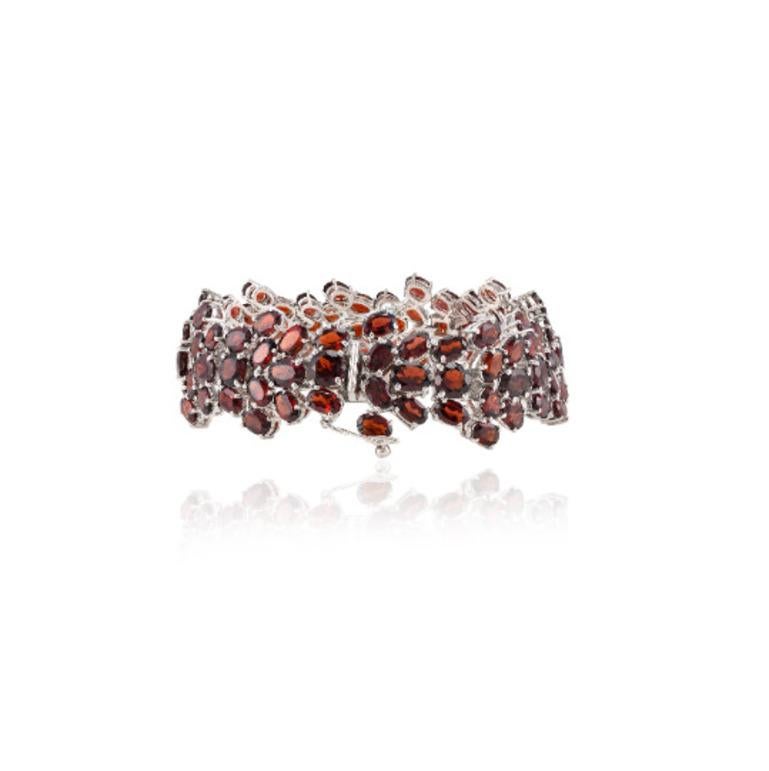 January Birthstone Garnet Wide Wedding 925 Sterling Silver Bracelet for Mom Gift In New Condition For Sale In New York, NY
