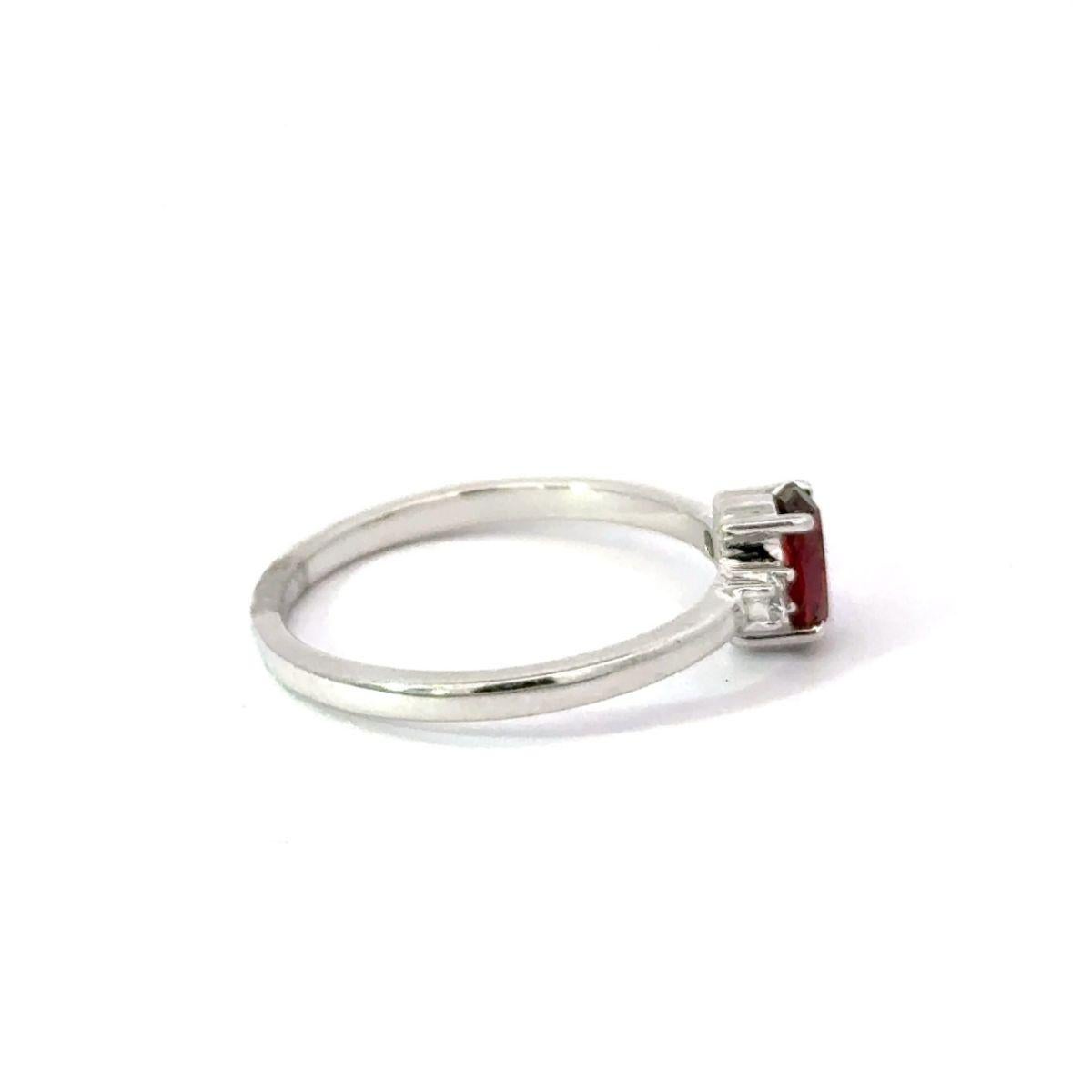 For Sale:  January Birthstone Oval Cut Garnet CZ Solitaire Ring Jewelry for Mom in Silver 5