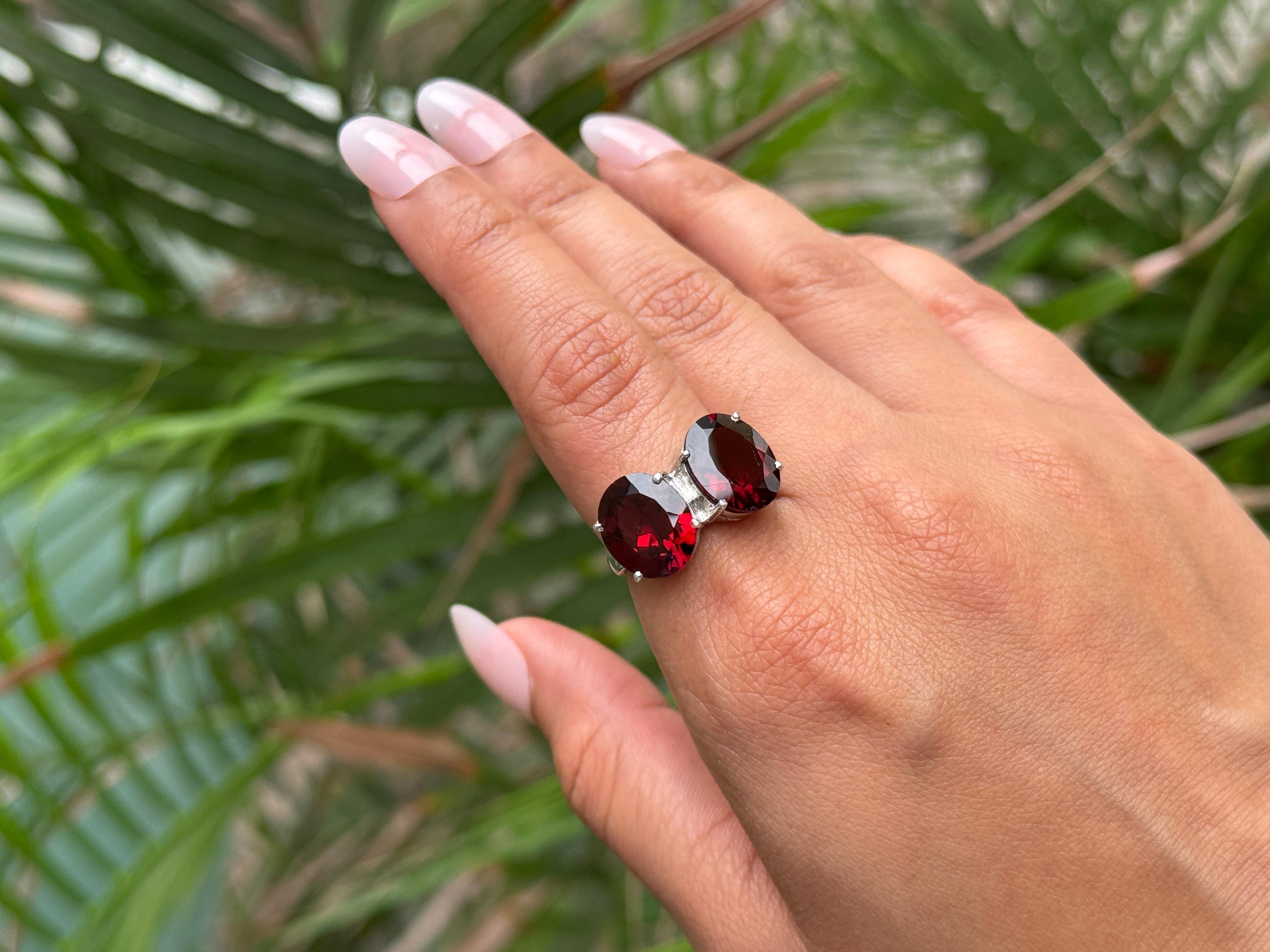 For Sale:  January Birthstone Oval Deep Garnet Twin Ring for Her in 925 Sterling Silver 2
