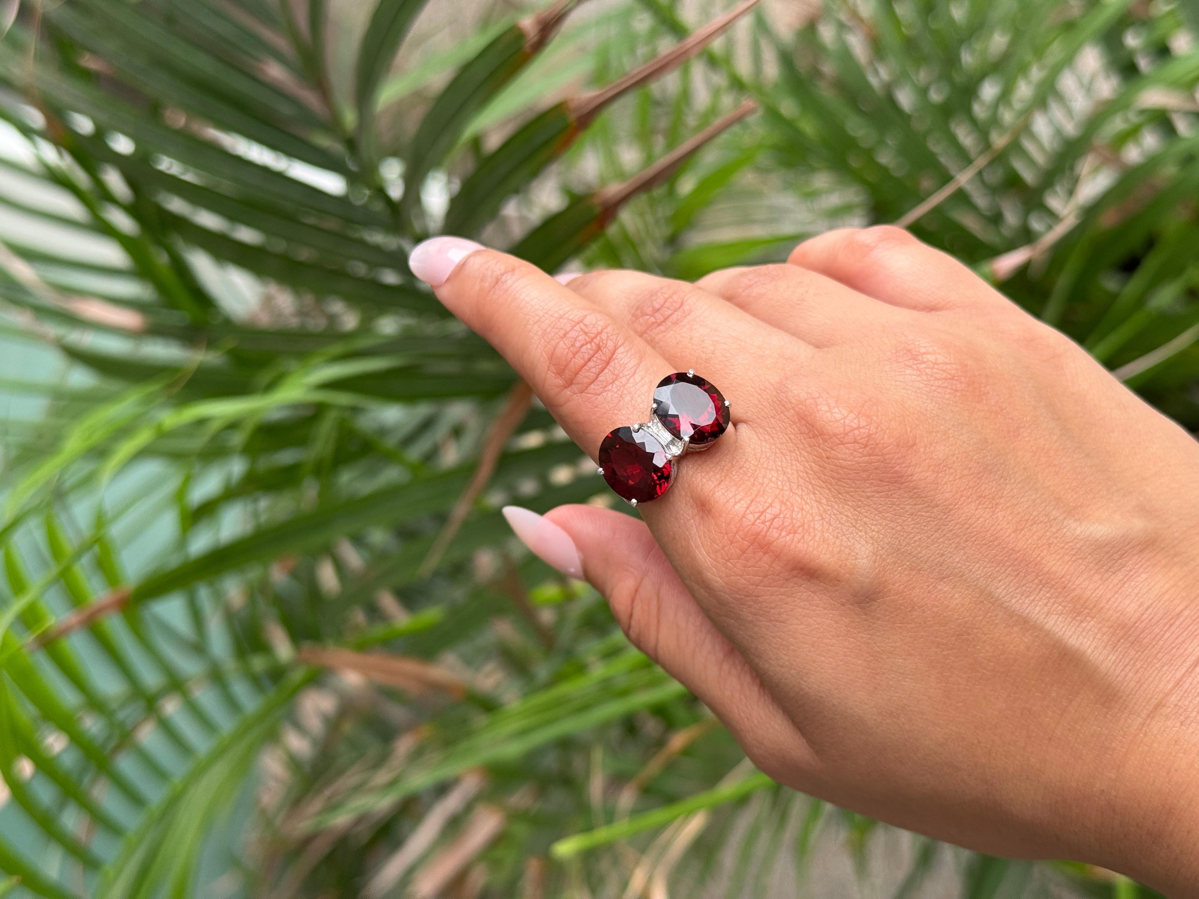 For Sale:  January Birthstone Oval Deep Garnet Twin Ring for Her in 925 Sterling Silver 4
