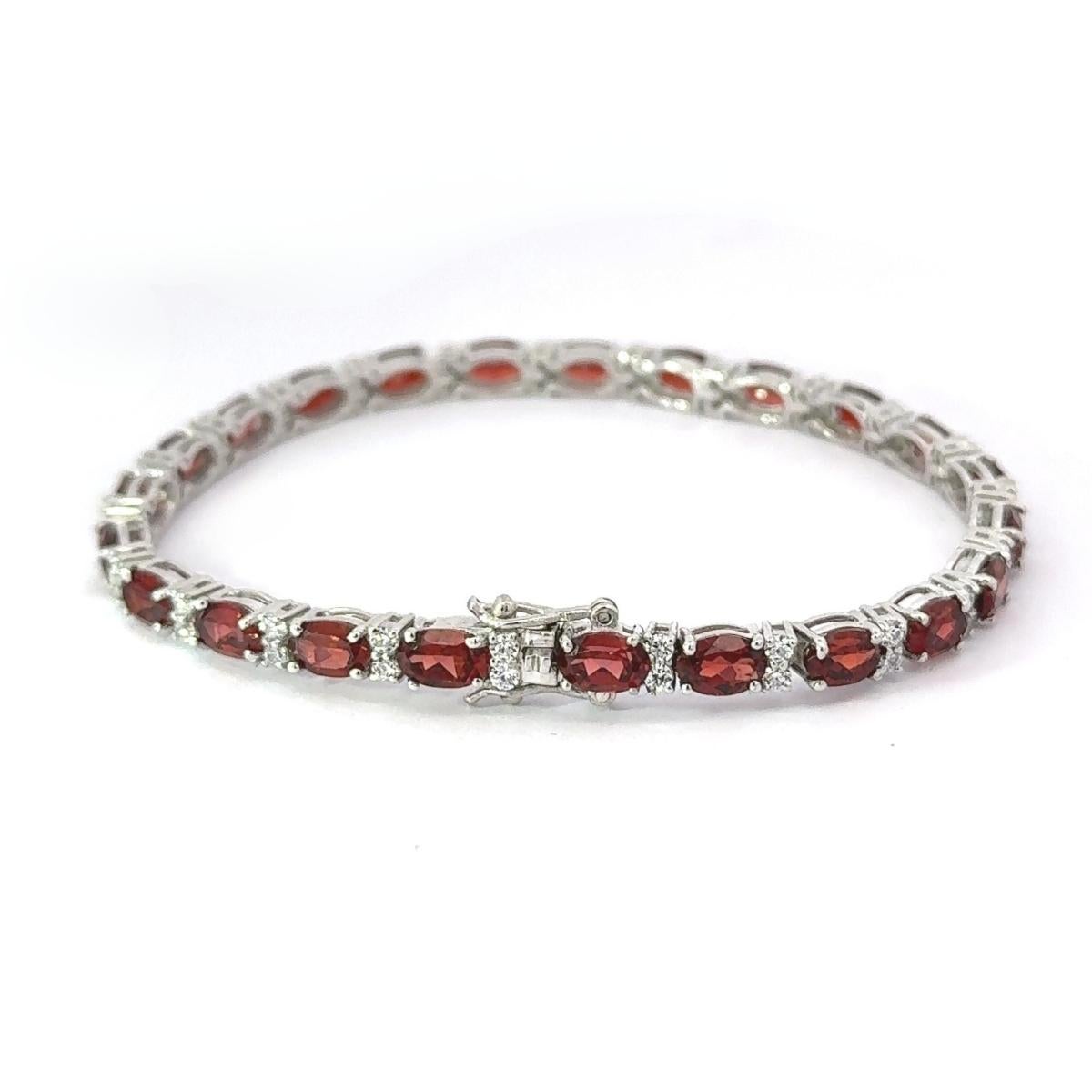 925 Silver Garnet January Birthstone Tennis Bracelet Antique Jewelry for Her For Sale 3