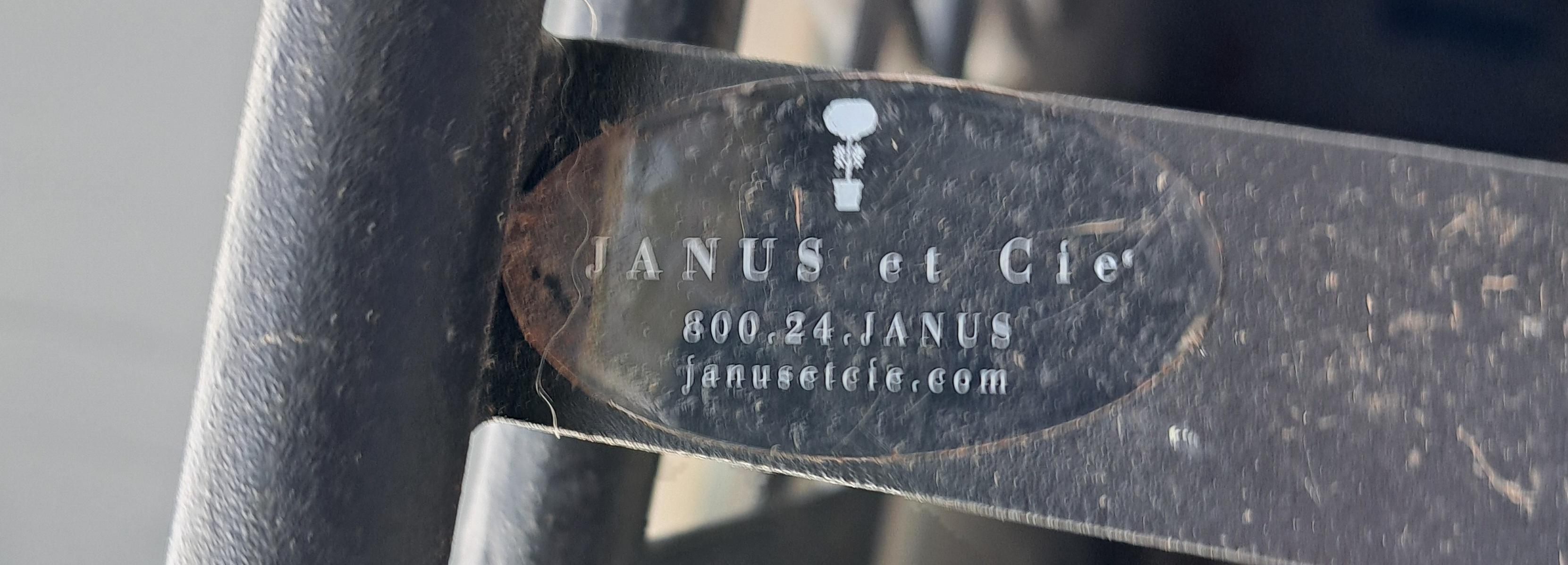 Paire de canapés de smoking Amalfi à 3 places de style Salterini Janus et Cie en vente 3