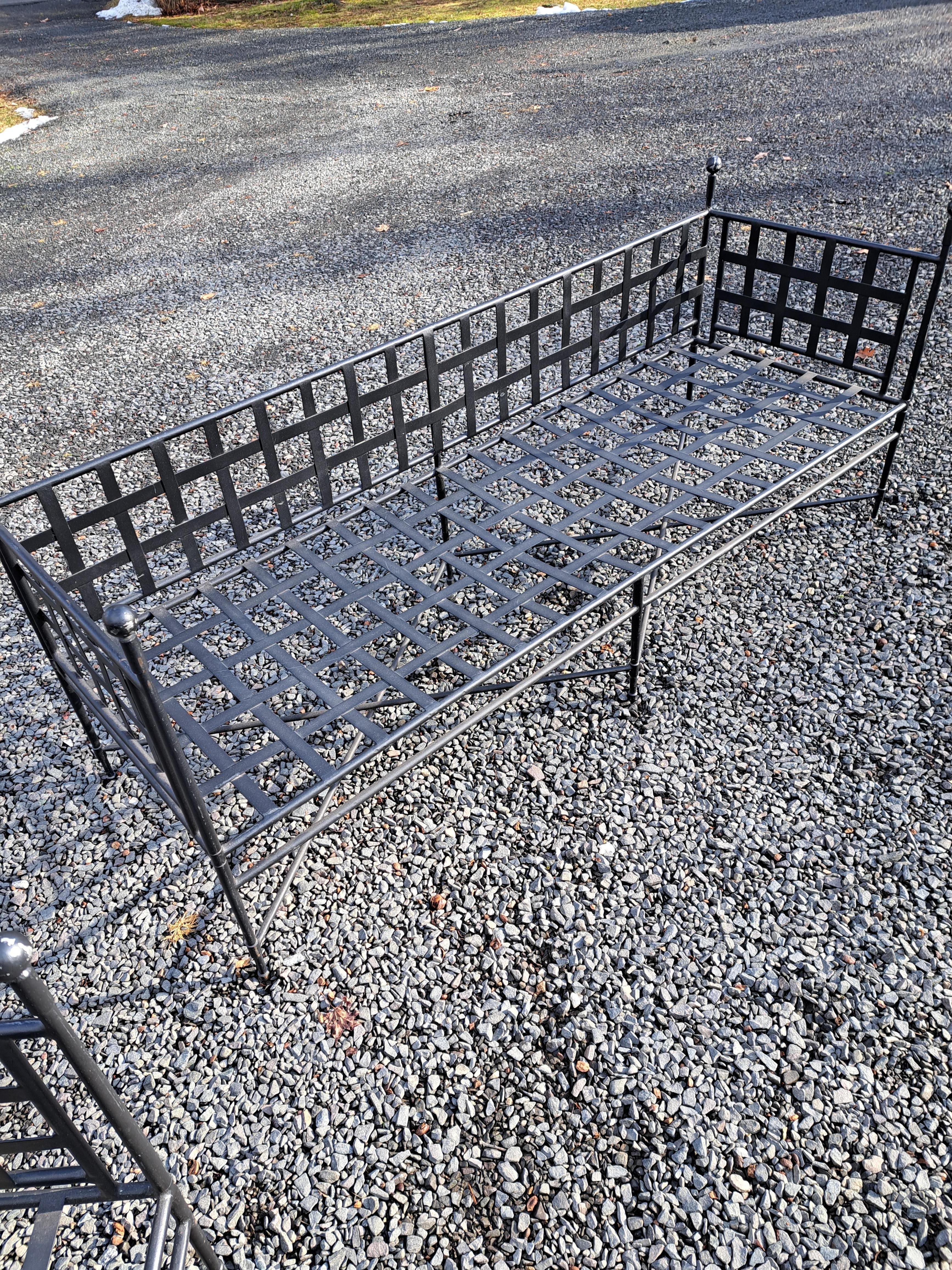 XXIe siècle et contemporain Paire de canapés de smoking Amalfi à 3 places de style Salterini Janus et Cie en vente