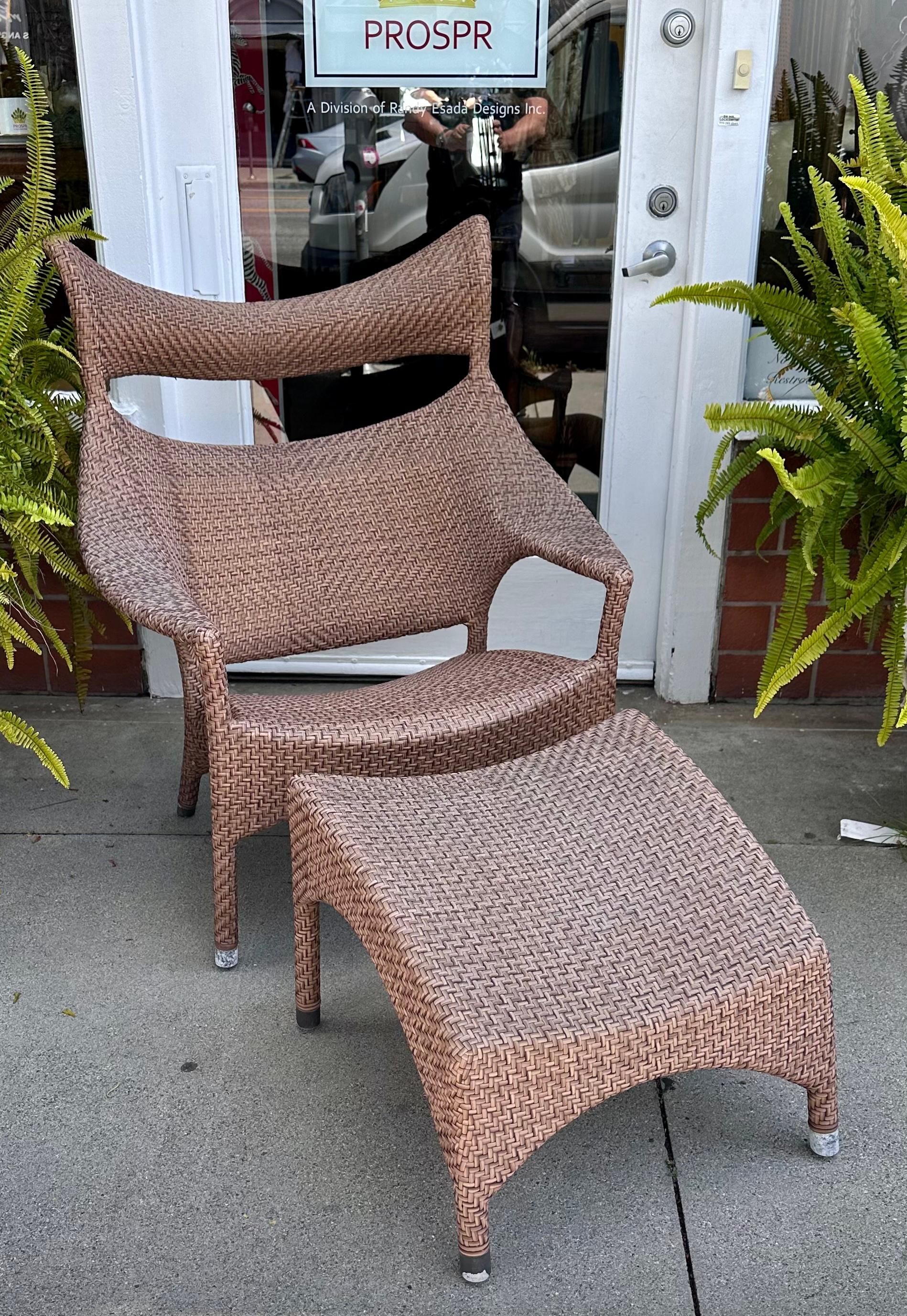 Janus Et Cie Amari Lounge Chair & Ottoman In Good Condition In LOS ANGELES, CA