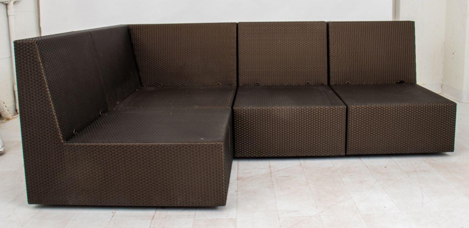 Set of four Janus et Cie Bronze Woven sectional sofa (four parts, one corner, three sides), 21st century

Dealer: S138XX