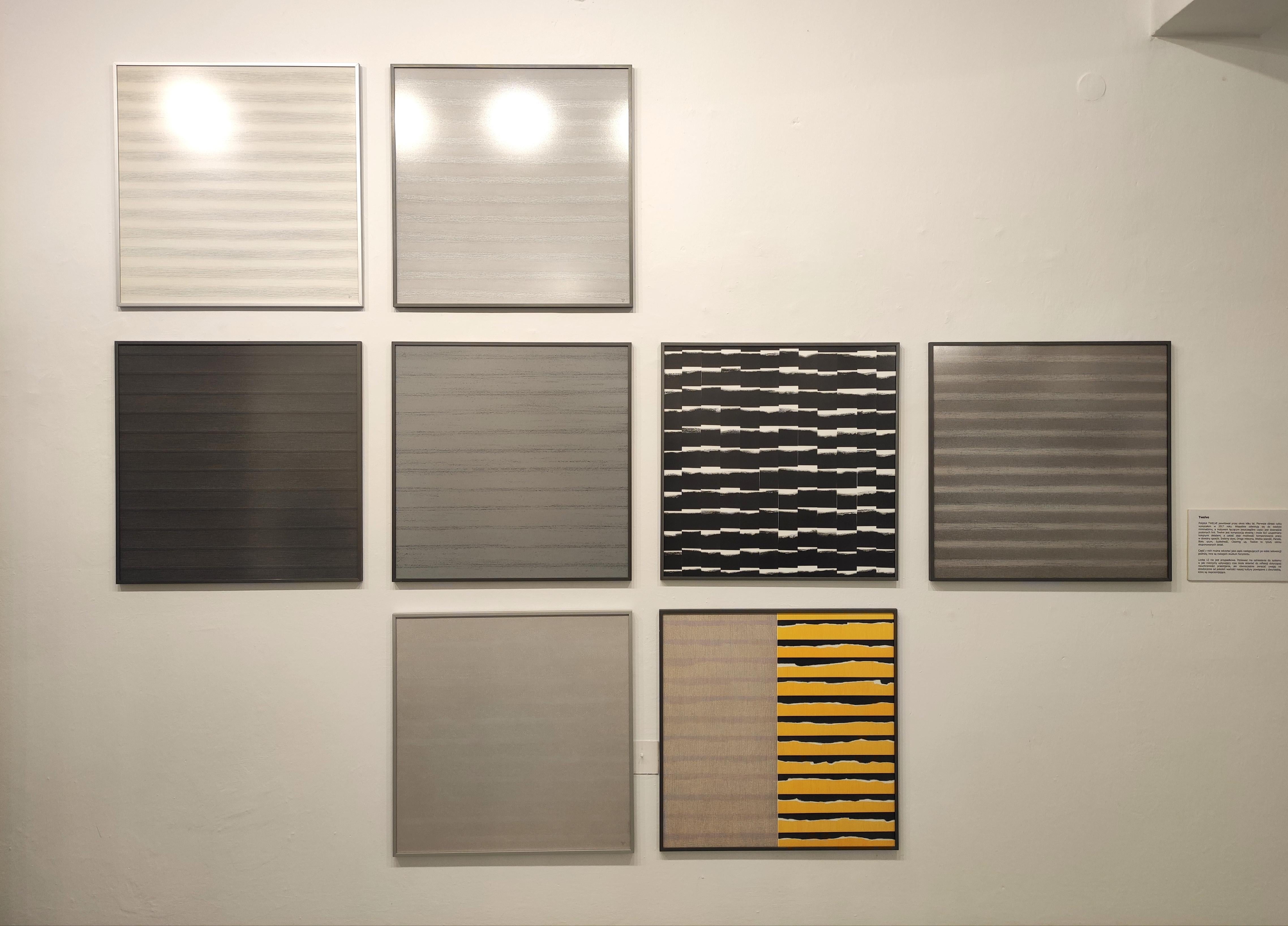 5 Linien – 1 – zeitgenössisches, abstraktes, pastellfarbenes Ölgemälde, gerahmt (Grau), Abstract Drawing, von Janusz Kokot