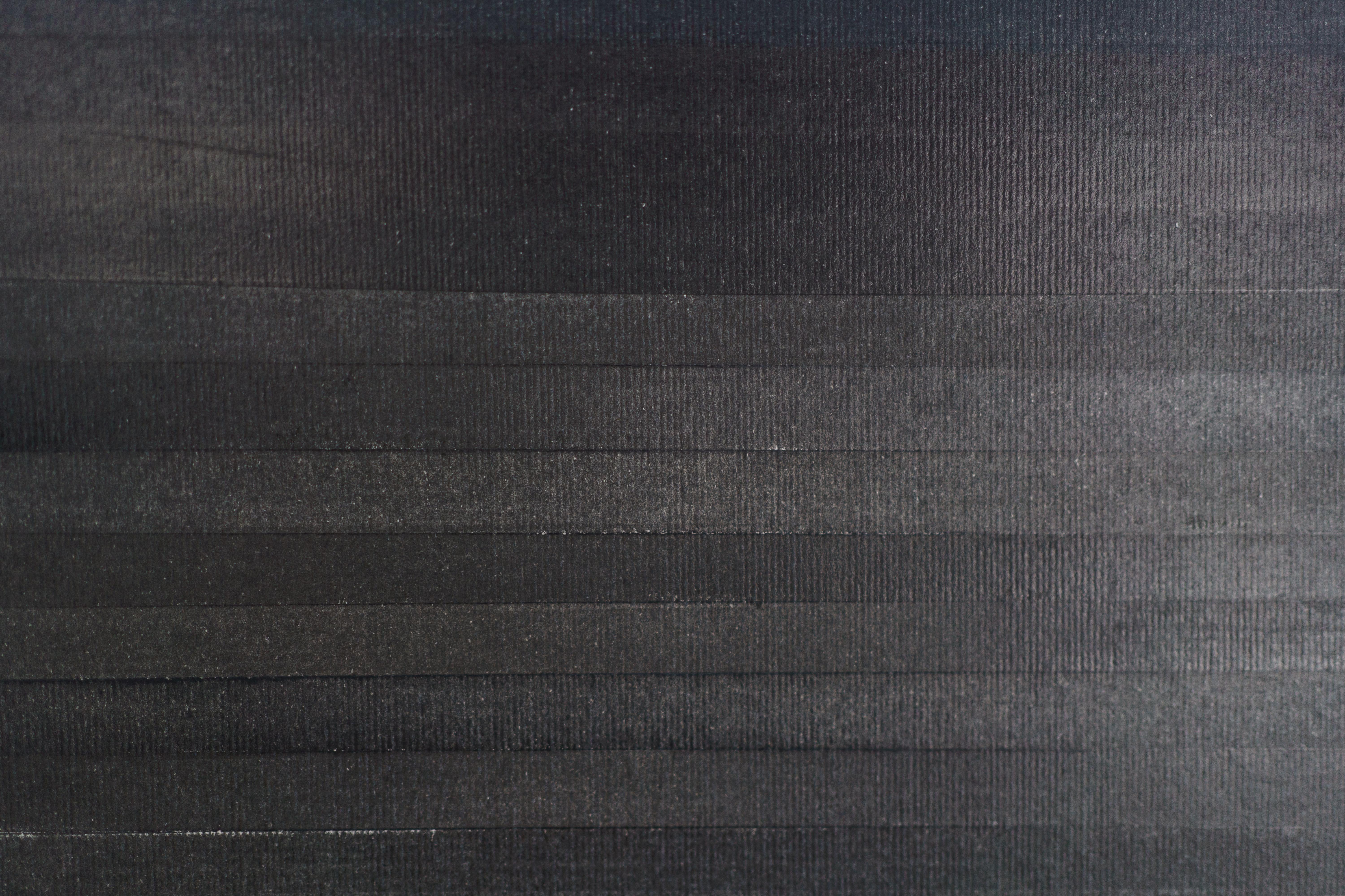 Composition With a Pink Stripe 2 - Zeitgenössische abstrakte Ölpastellmalerei (Grau), Abstract Drawing, von Janusz Kokot