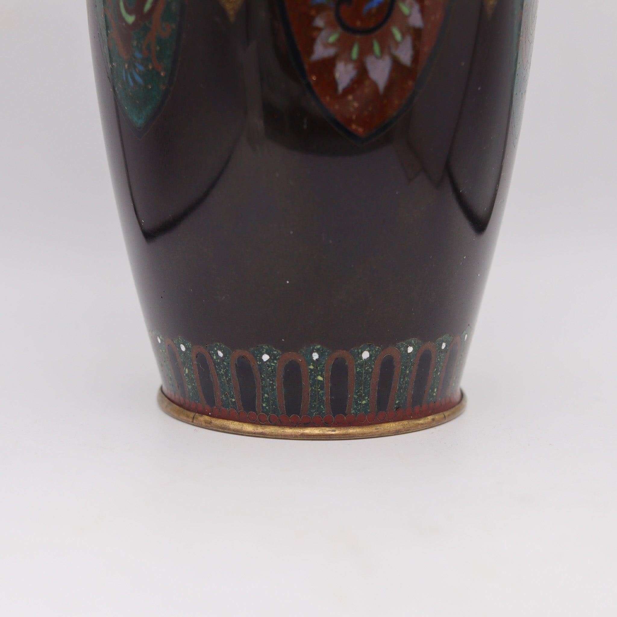 Japanese JAPAN 1890-1900 Meiji Period Decorative Six-sided Vase In Cloisonné Enamel For Sale
