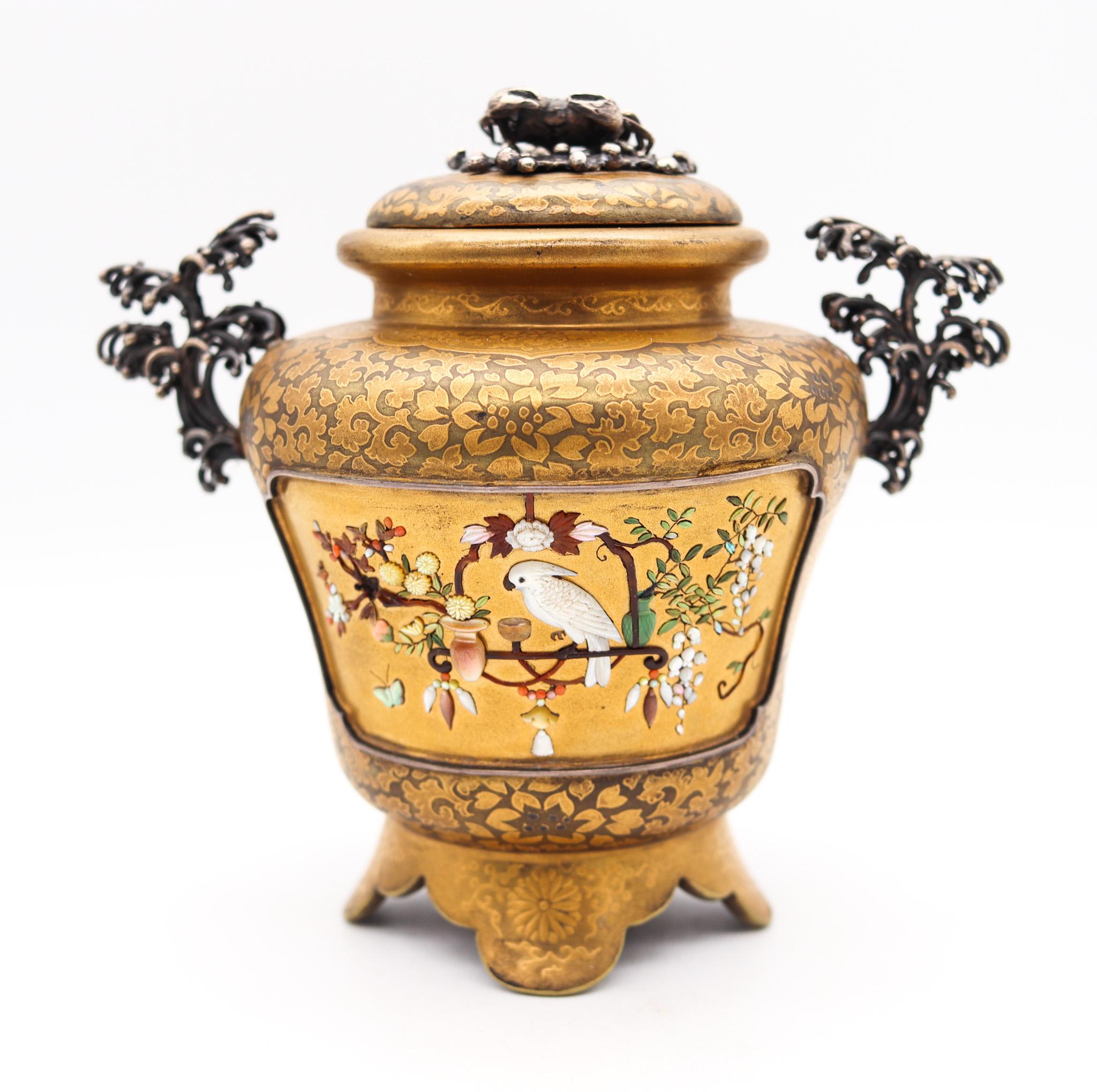 Gilt Japan 1890 Meiji Shibayama Round Urn in Gilded Wood and Sterling Silver For Sale