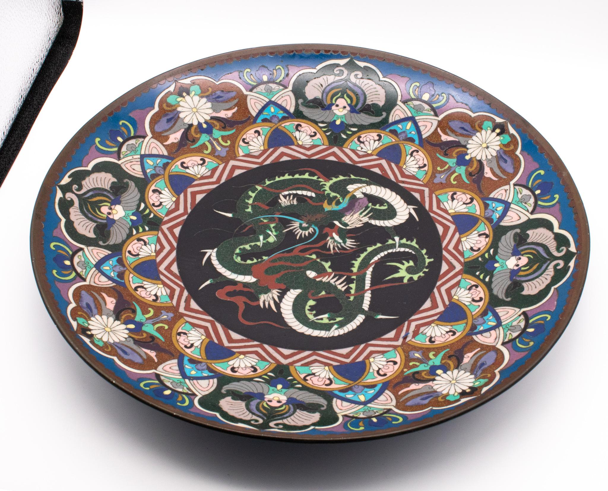 Cloissoné Japan 1900 Meiji Period Charger With A Dragon In Cloisonné Multicolor Enamel For Sale