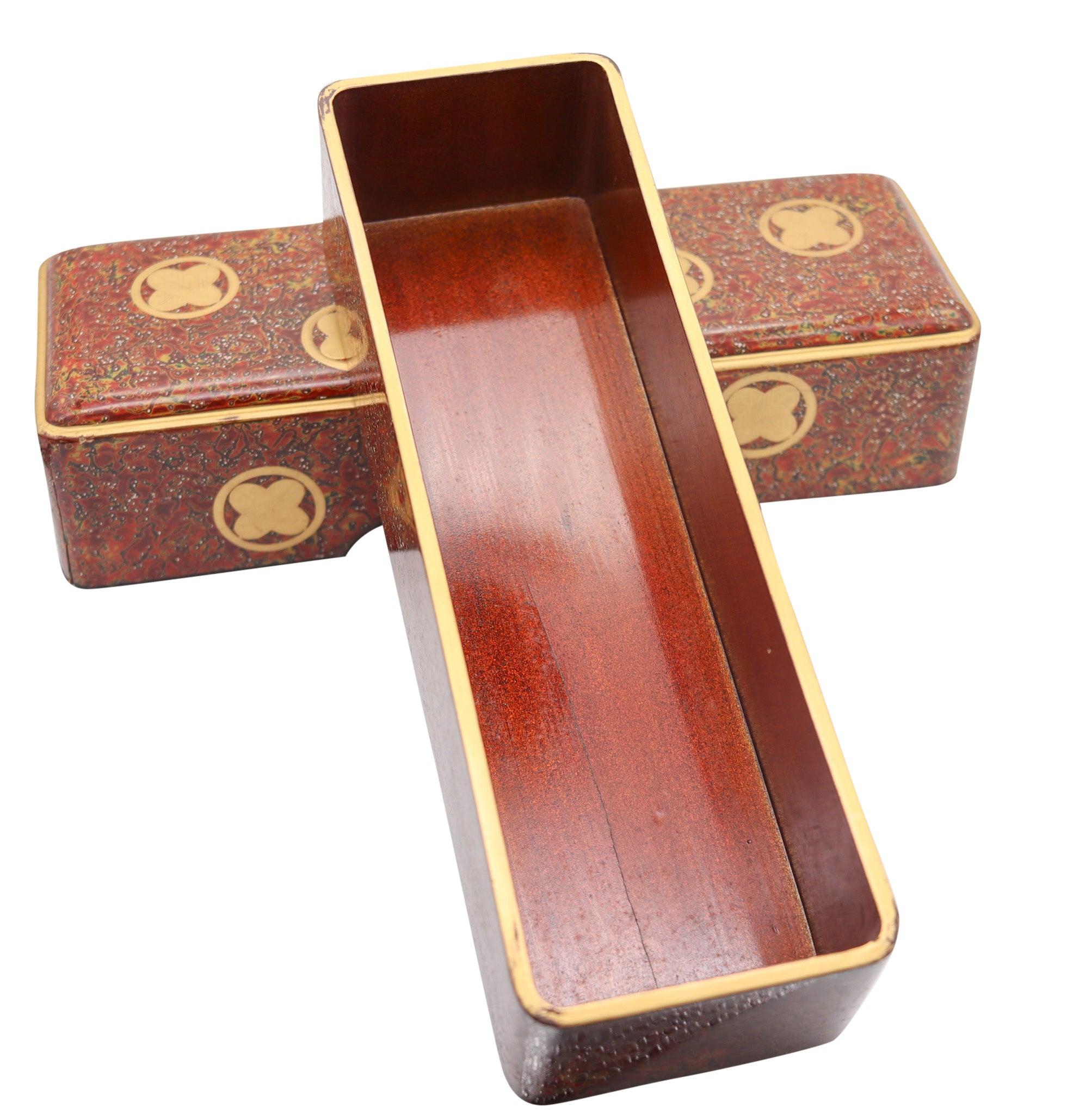JAPÓN 1900 Periodo Meiji Caja Fubako En Madera Lacada Hiramaki-e Con Dorado principios del siglo XX en venta