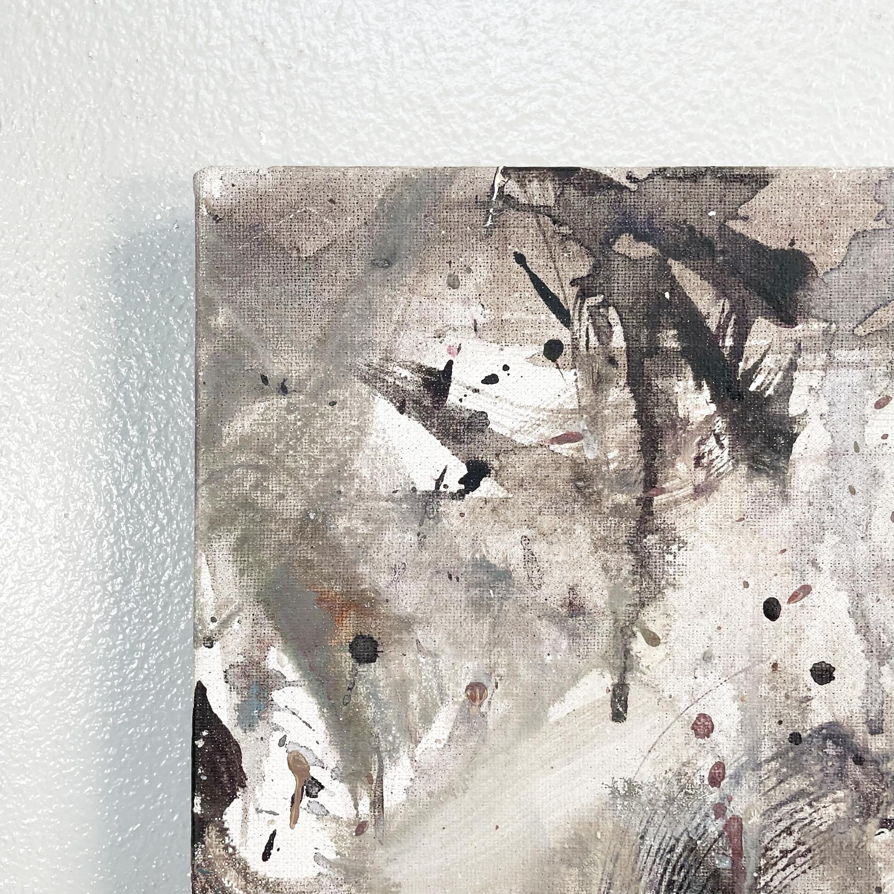 Japan Abstract paintings Mixed media by S. Junichi, 2000s
Fantastic and real decorative mixed media abstract painting on white canvas. 
This incredible painting is perfect in a modern ambient (living or bedroom) and can crate perfect corner.
The