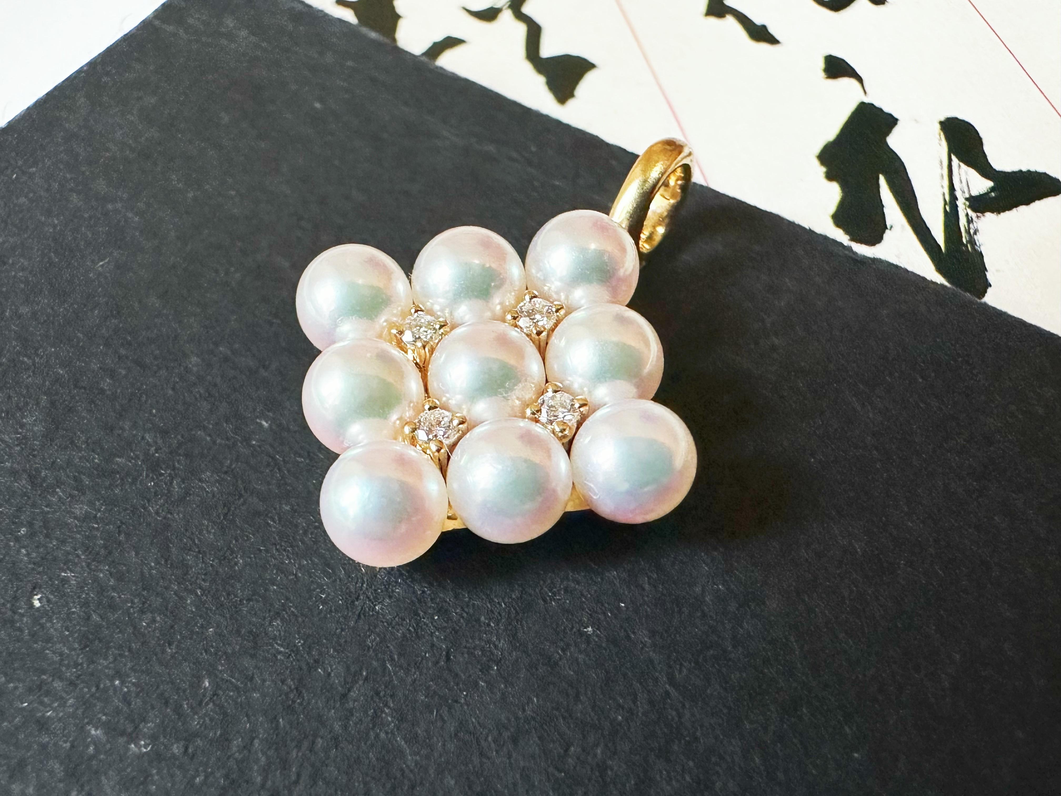 Japan Akoya Pearl Mirror Like Pendant, Pearl Pendant with Diamonds in 18K Gold For Sale 5