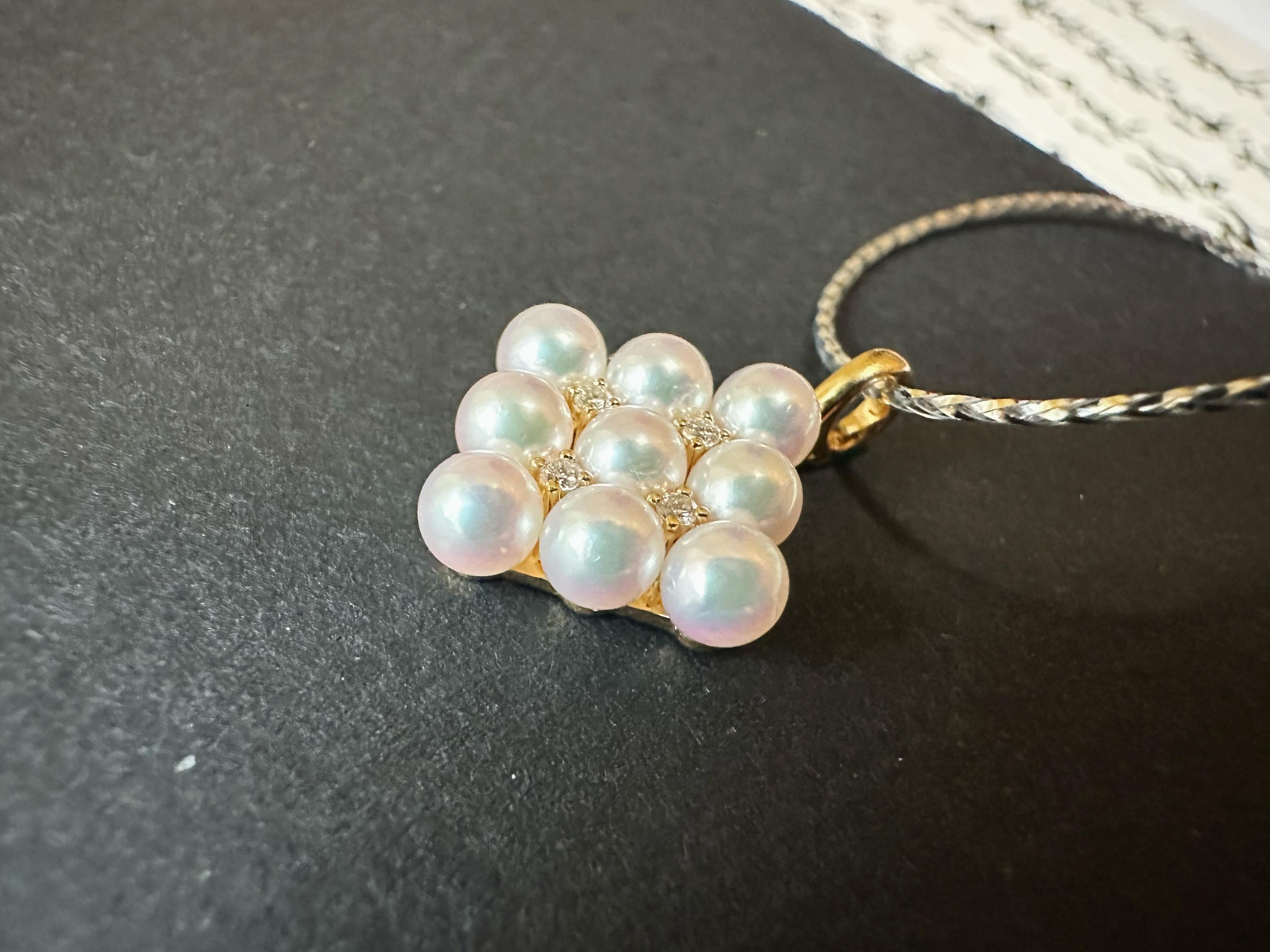 Japan Akoya Pearl Mirror Like Pendant, Pearl Pendant with Diamonds in 18K Gold For Sale 6