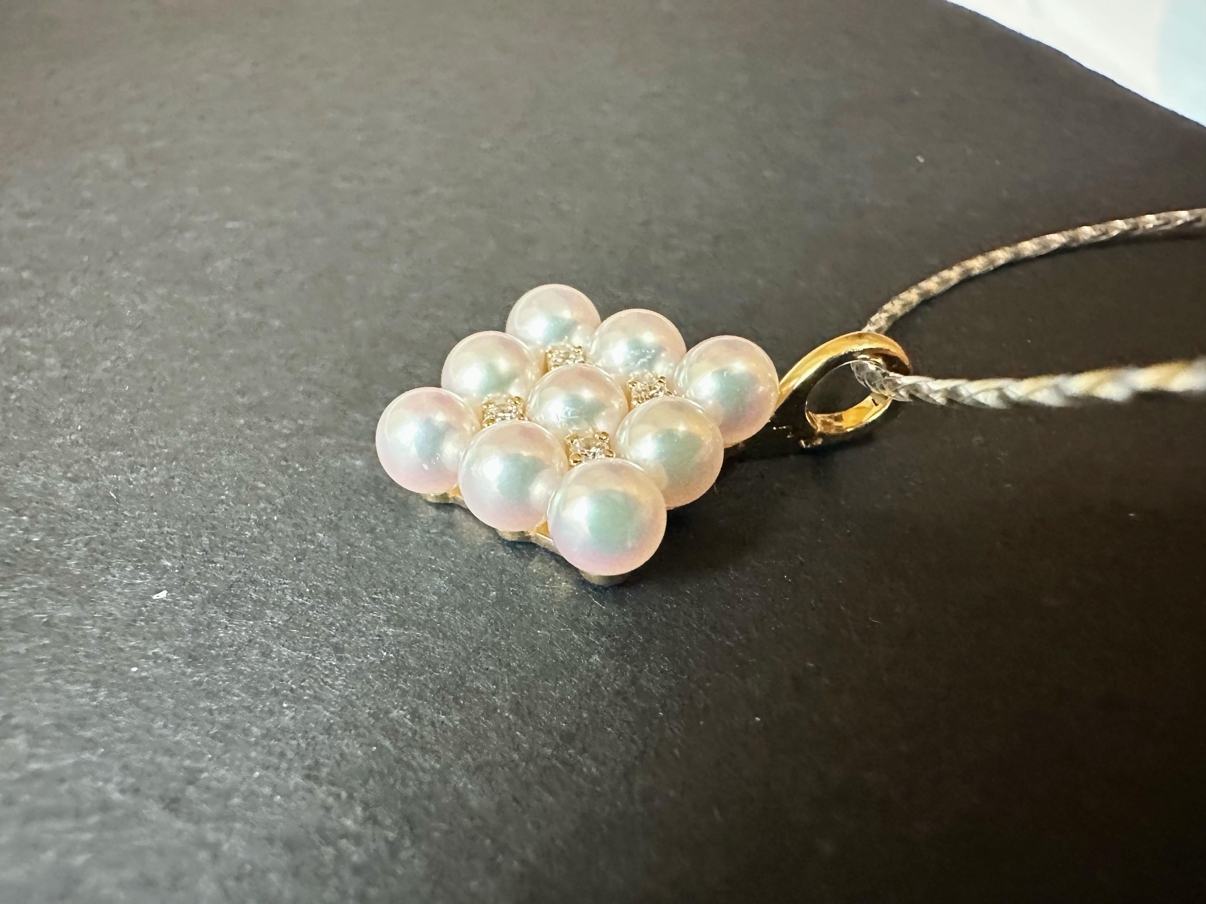 Japan Akoya Pearl Mirror Like Pendant, Pearl Pendant with Diamonds in 18K Gold For Sale 7