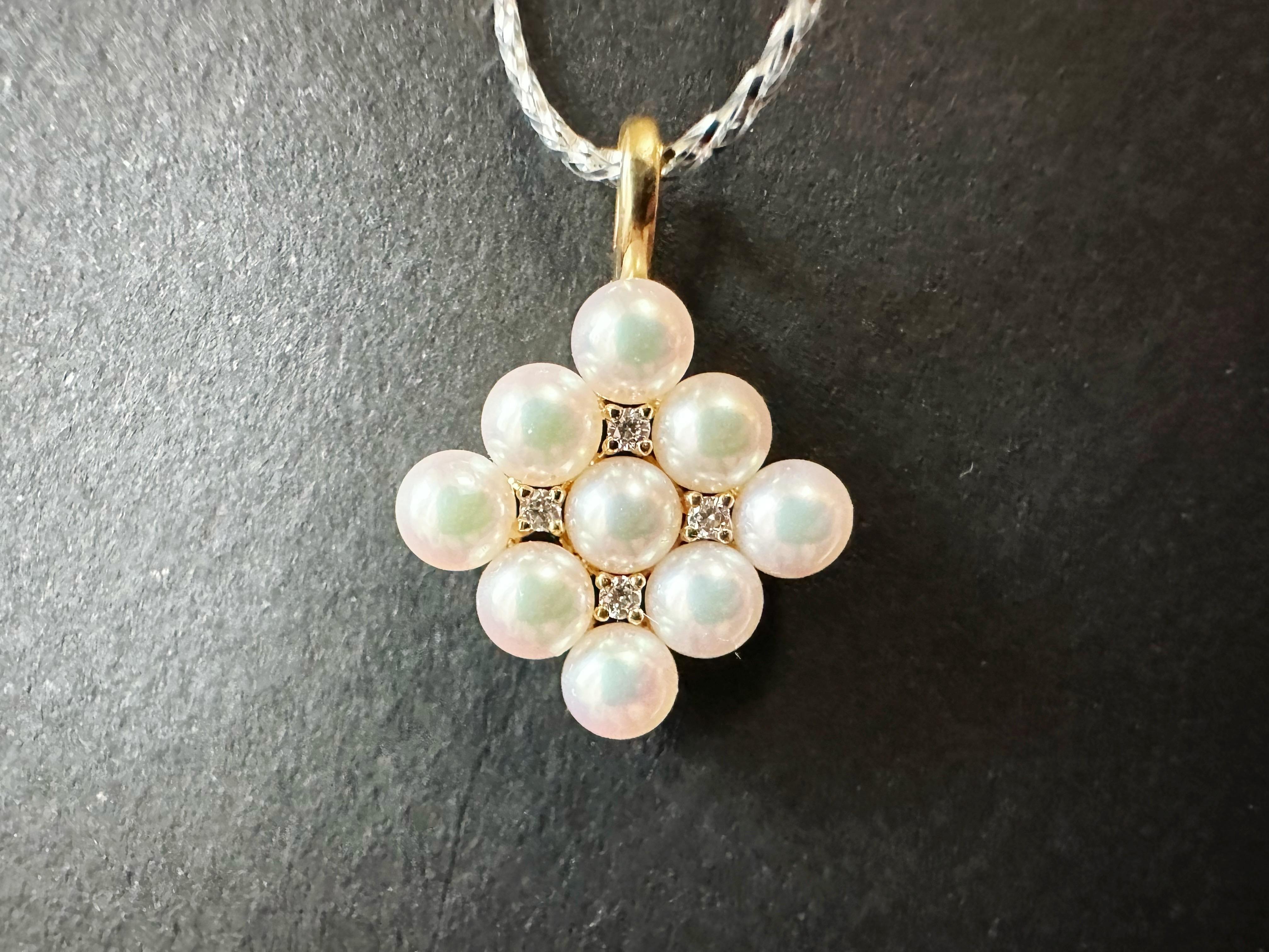 Japan Akoya Pearl Mirror Like Pendant, Pearl Pendant with Diamonds in 18K Gold For Sale 1