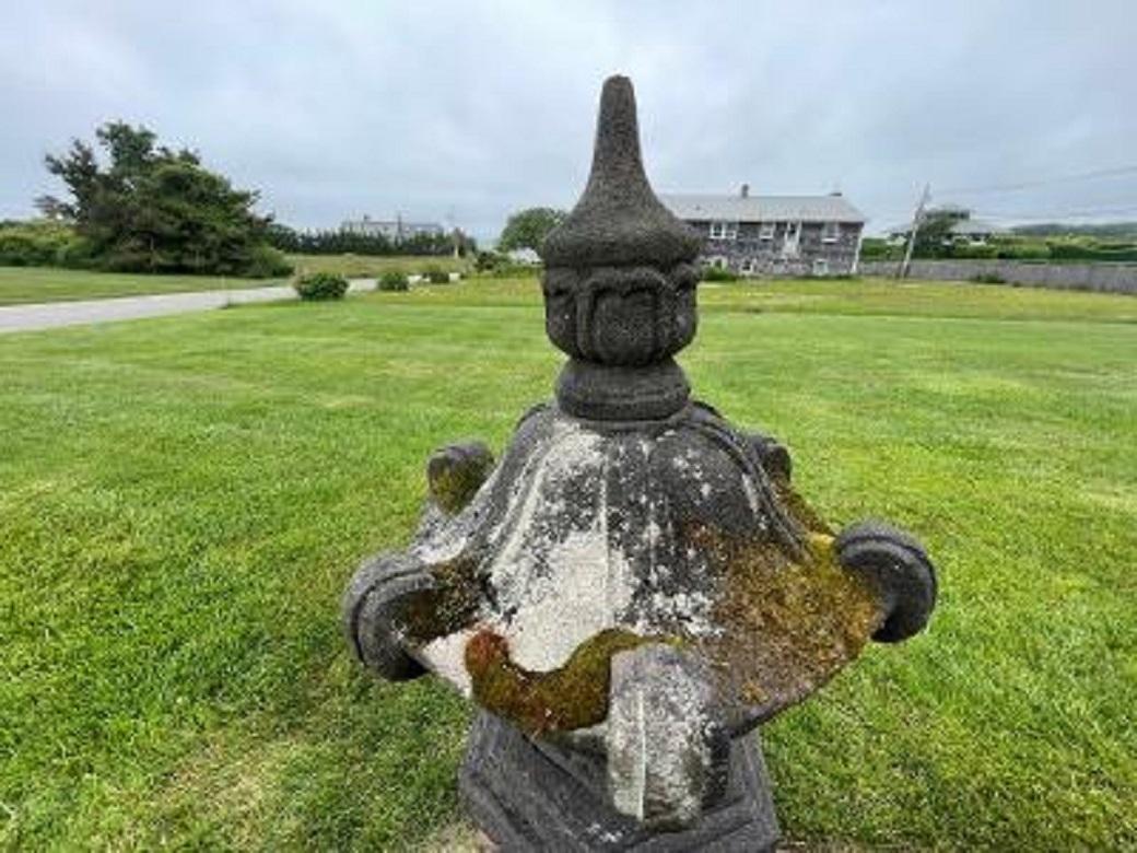 Pierre Lanterne japonaise ancienne en pierre Kasuga, détails raffinés