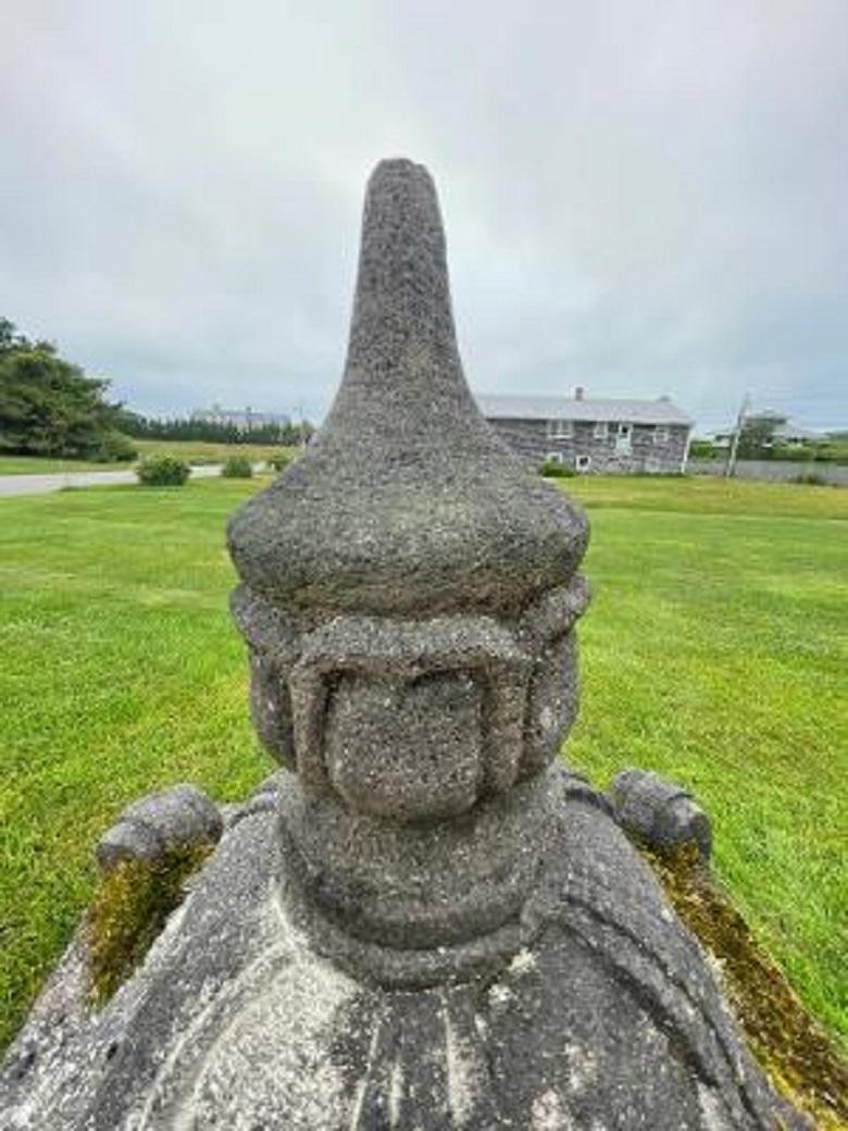 Lanterne japonaise ancienne en pierre Kasuga, détails raffinés 1