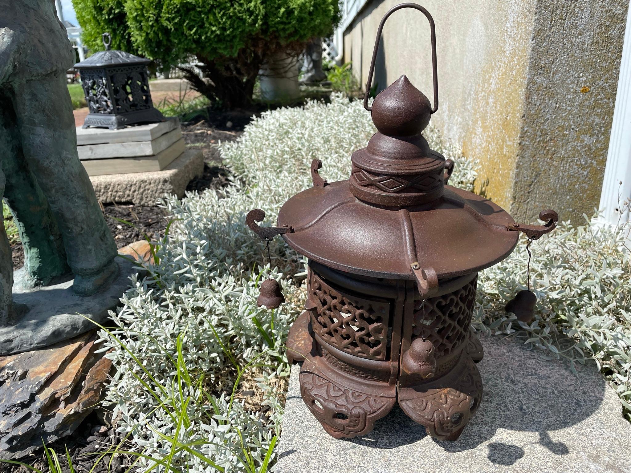 japanese cast iron lantern history