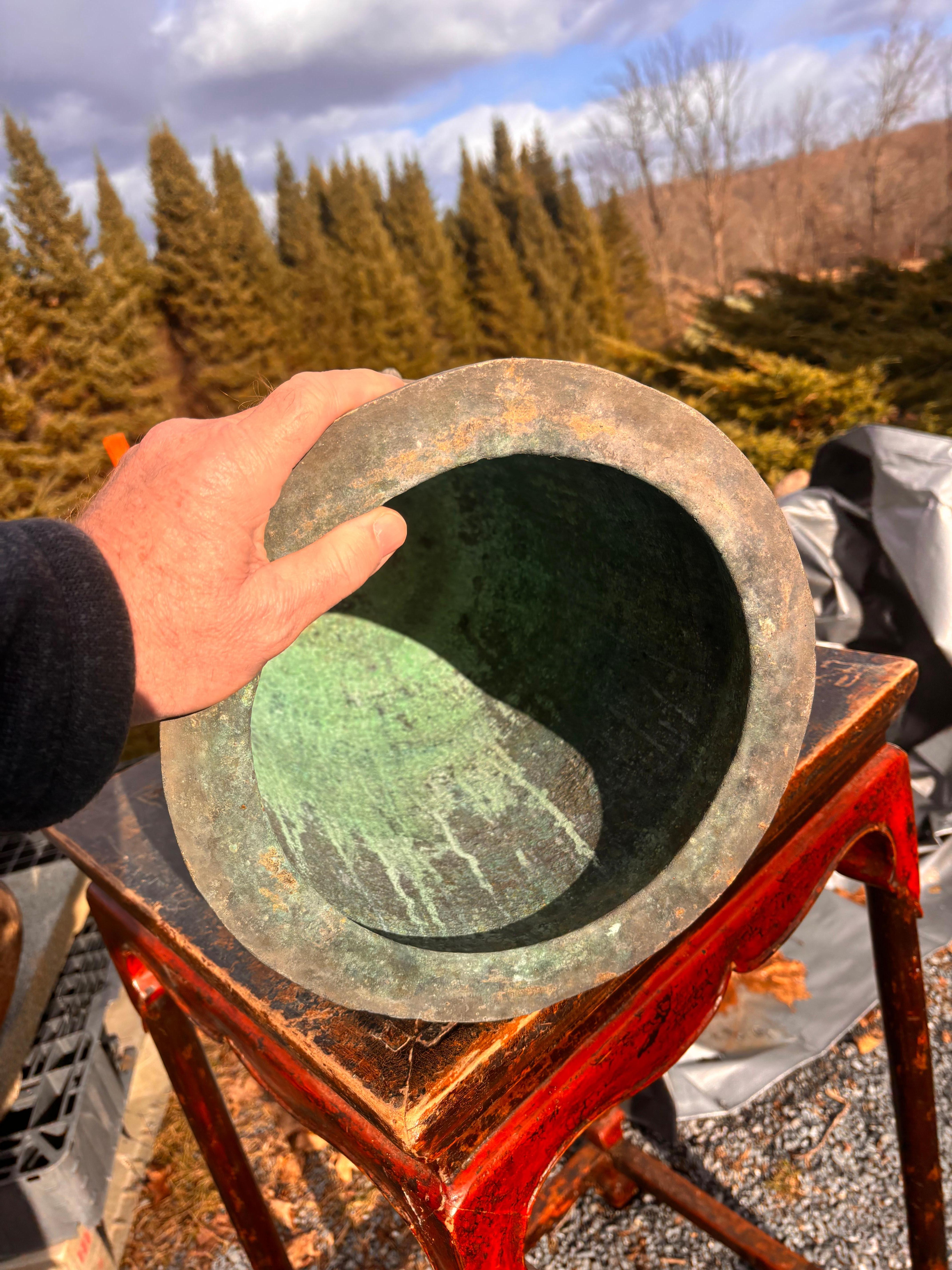 Giappone Campana antica in bronzo di grandi dimensioni con un suono gradevole da 20 pollici in vendita 2