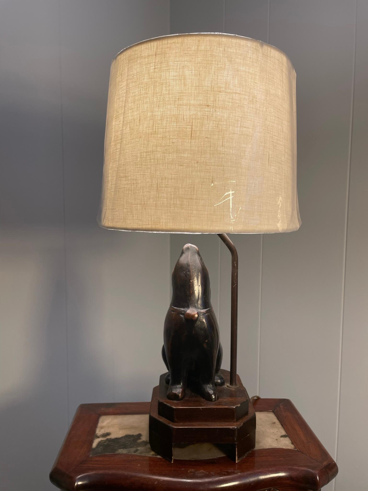 Bois de feuillus Lampe de table en forme de lapin 