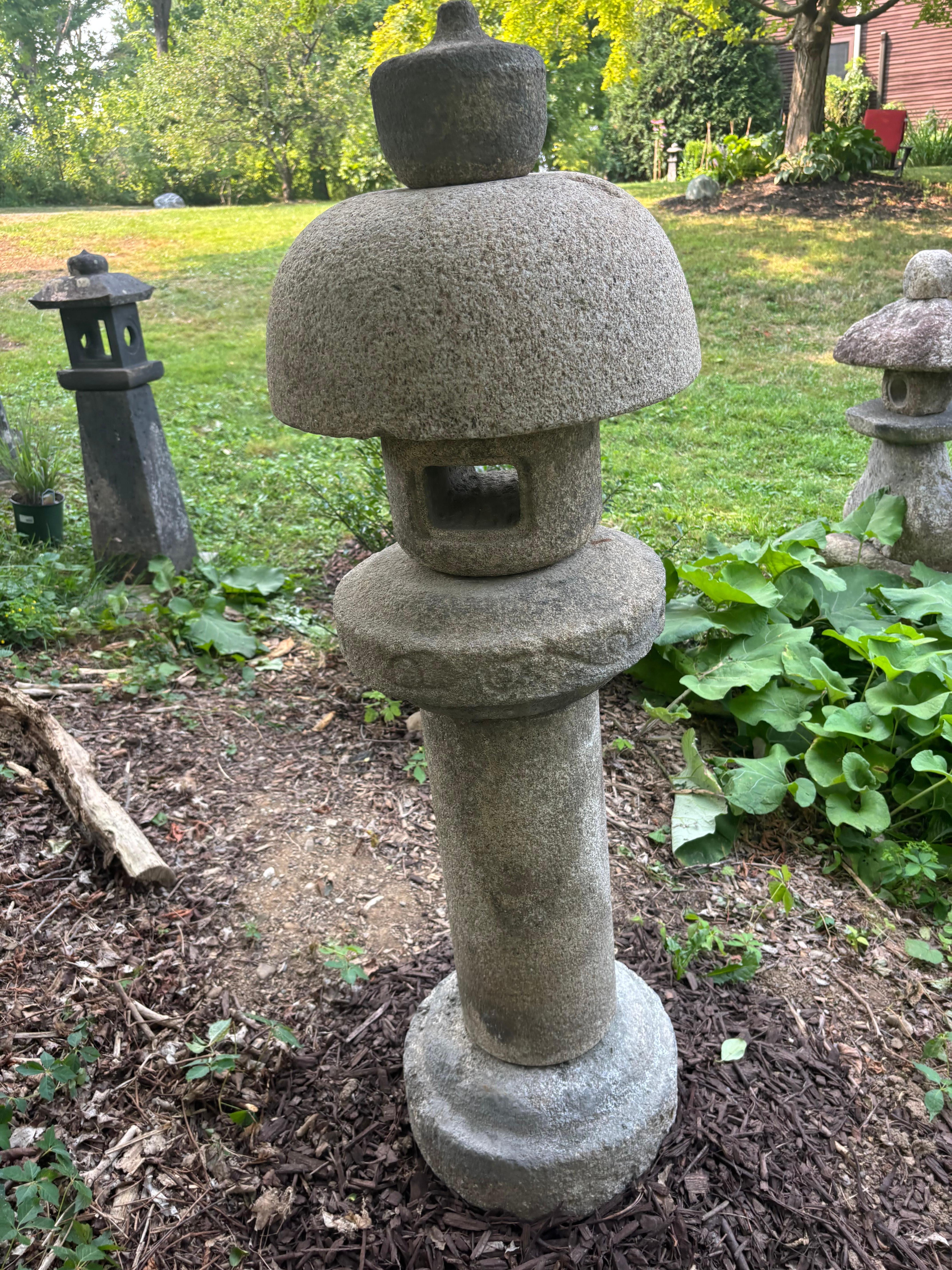 Pierre Lanterne ancienne japonaise 