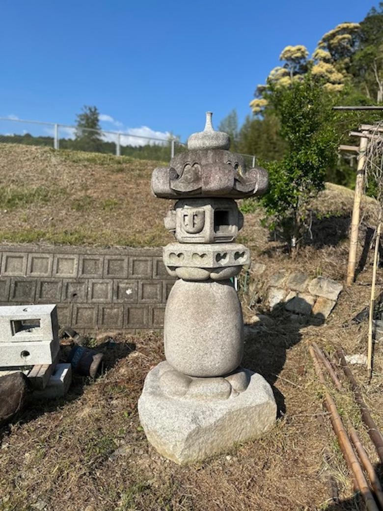 Japanese Japan Antique Stone Tea Garden Lantern, Stunning Design For Sale
