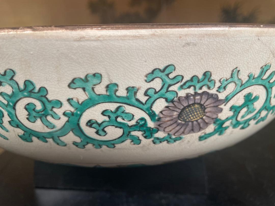 Japan Beautiful Largest Antique Hand Painted Kutani Garden Bowl, 1910 For Sale 5