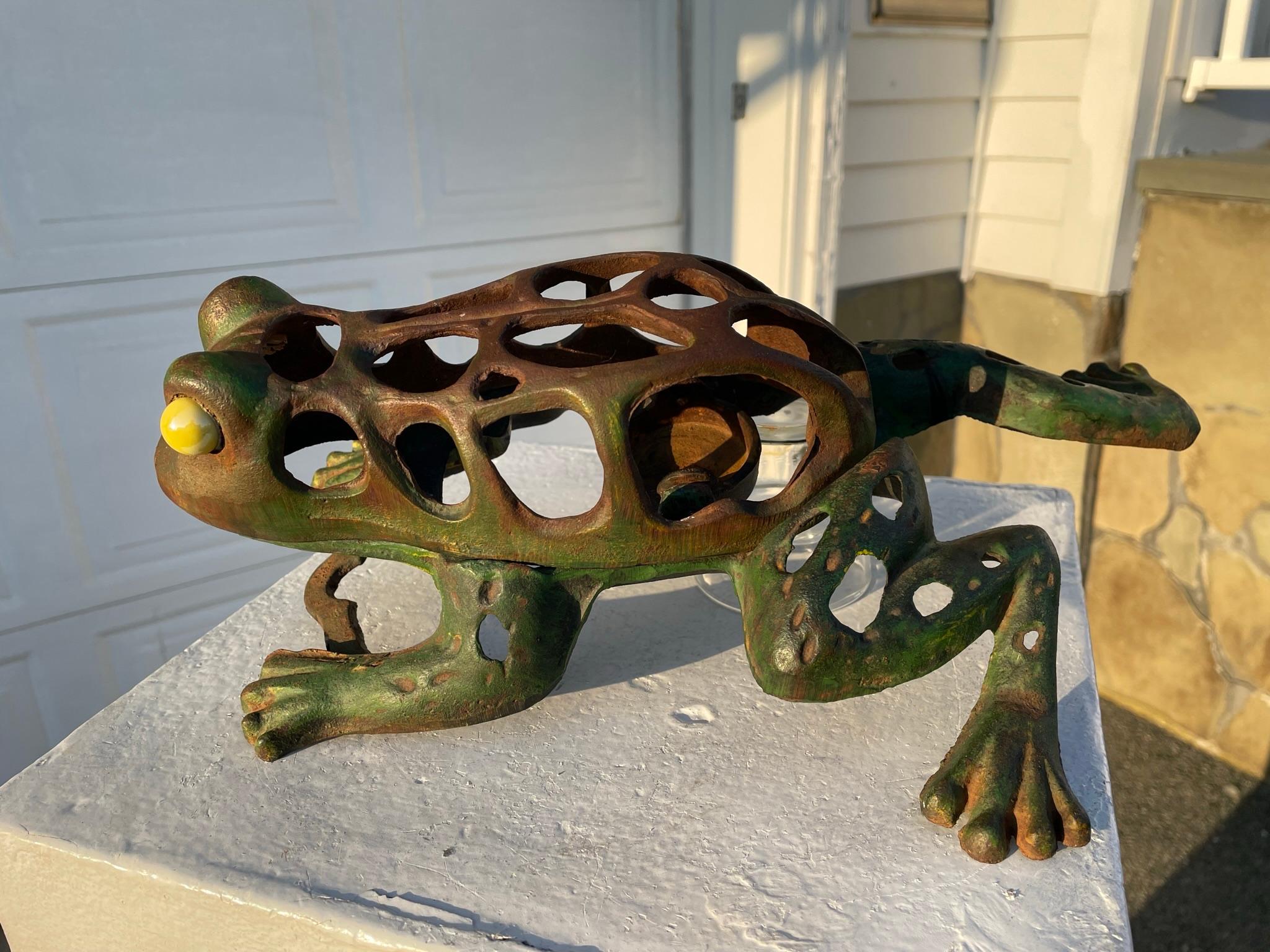 Japan Big Hand Painted Leaping Frog Lighting Lantern In Good Condition For Sale In South Burlington, VT