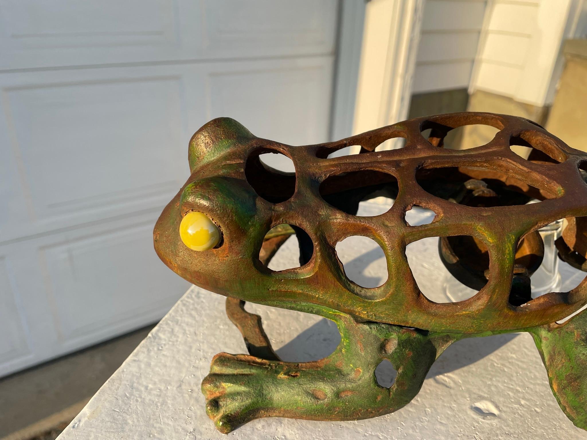 20th Century Japan Big Hand Painted Leaping Frog Lighting Lantern For Sale