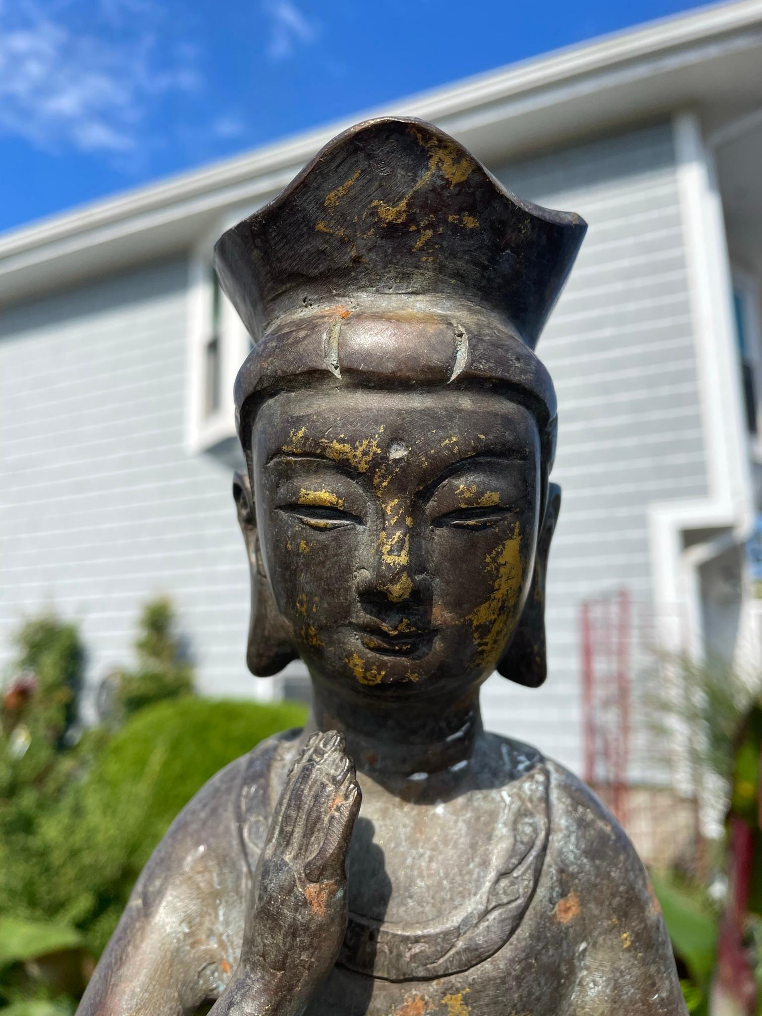 Cast Japan Bronze Seated Garden Guan Yin with Beautiful Face