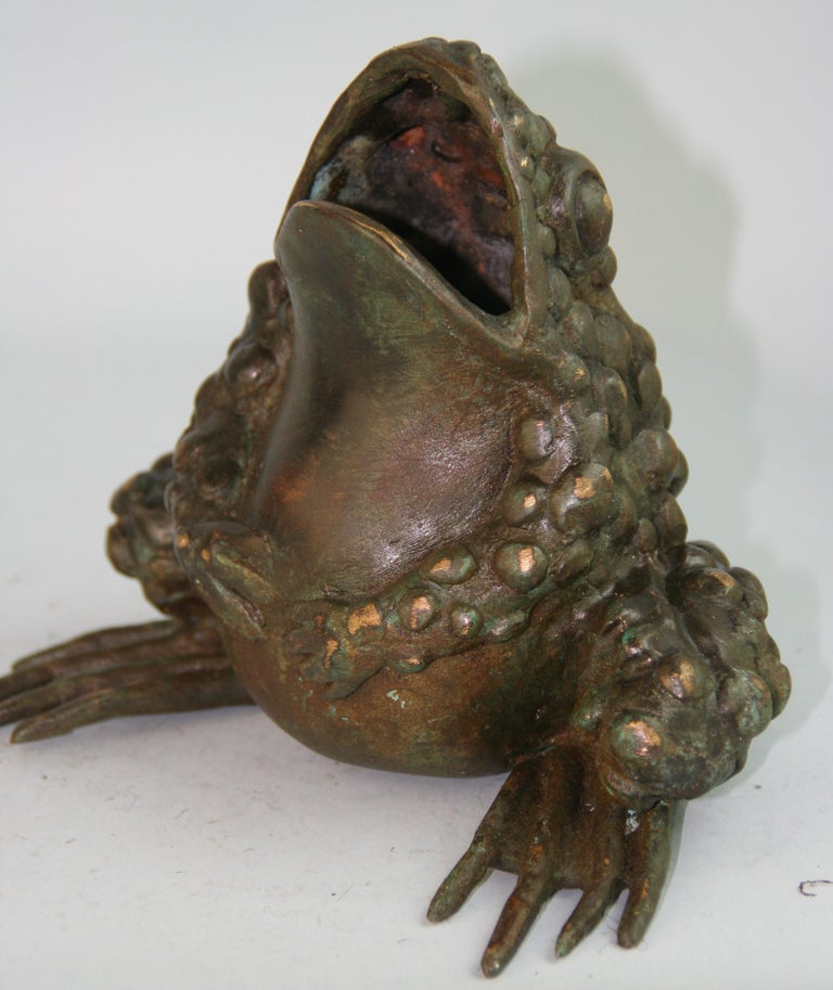 Japan Cast Bronze Frog Toad Kaeru In Good Condition For Sale In Douglas Manor, NY