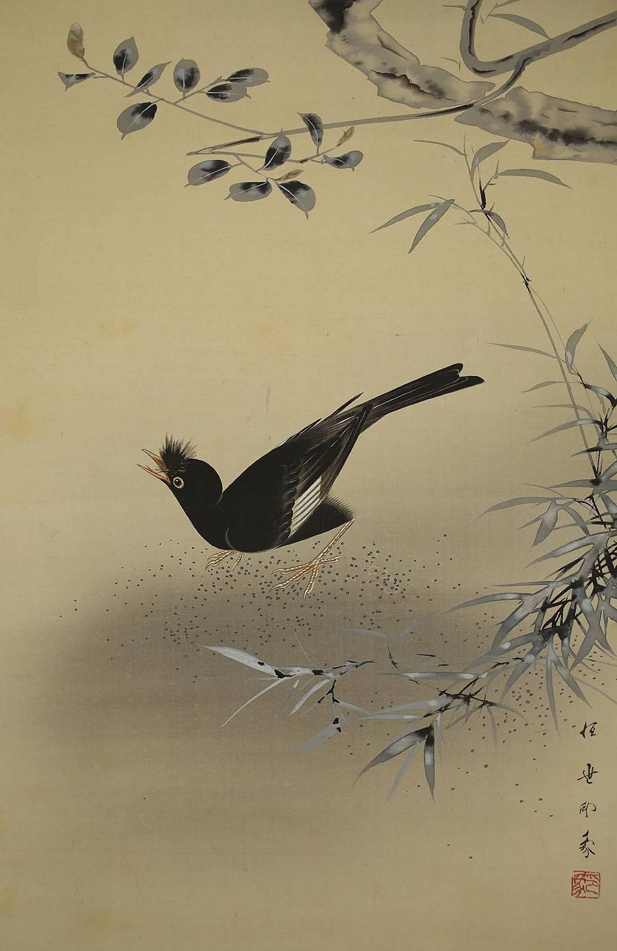 Japan, a beautifully hand-painted on silk scroll of a crested myna bird and flowers complete with its original old bone rollers.

Signature and seal: Domoto Insho.

Fine condition. 

Brilliant colors and fine details. 

About Artist Domoto Insho
