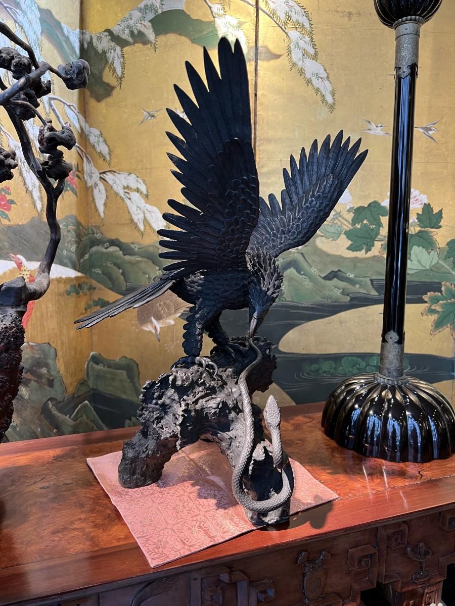 Japan, Eagle and Snake, Bronze, Meiji Period In Good Condition For Sale In PARIS, FR