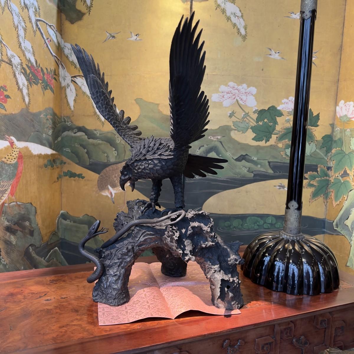 Japan, Eagle and Snake, Bronze, Meiji Period For Sale 2