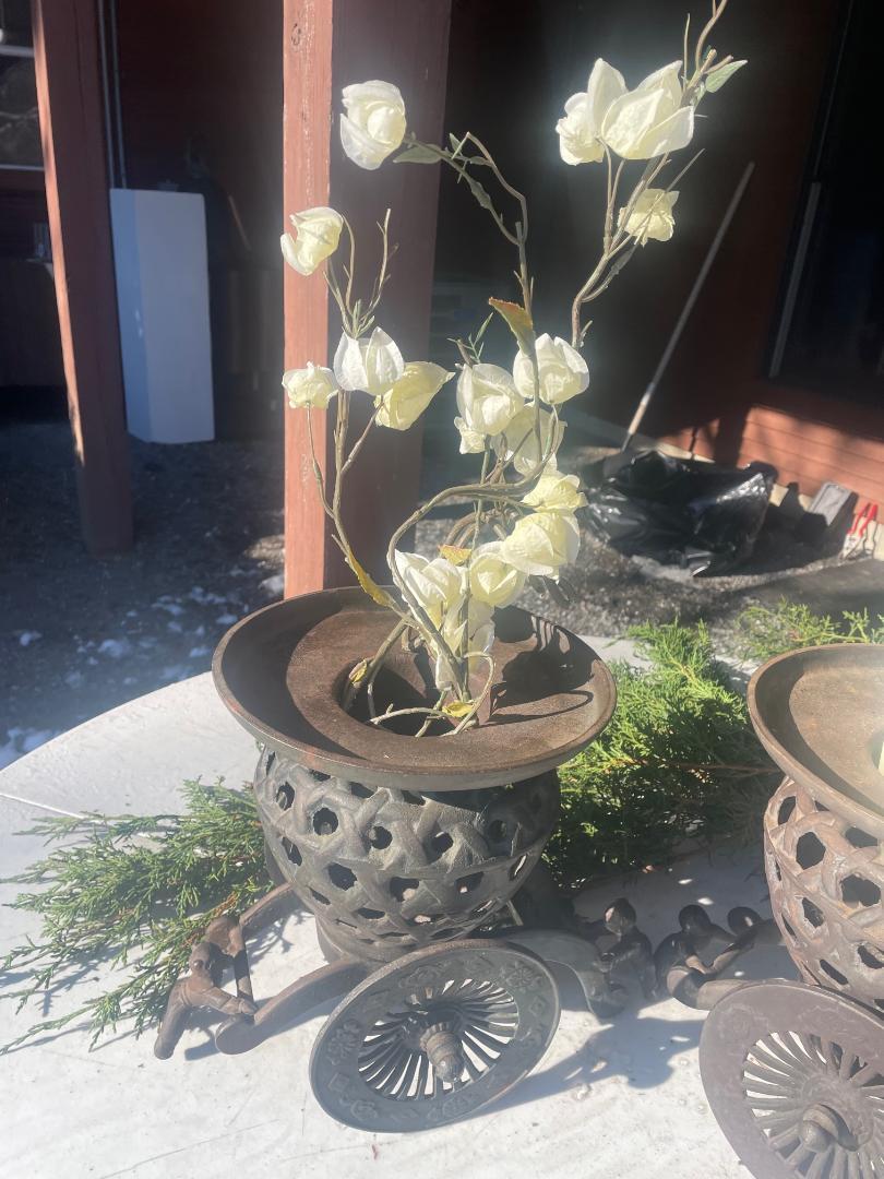 Moulage Chariot de jardin Ikebana avec enfants, période Meiji, Japon en vente