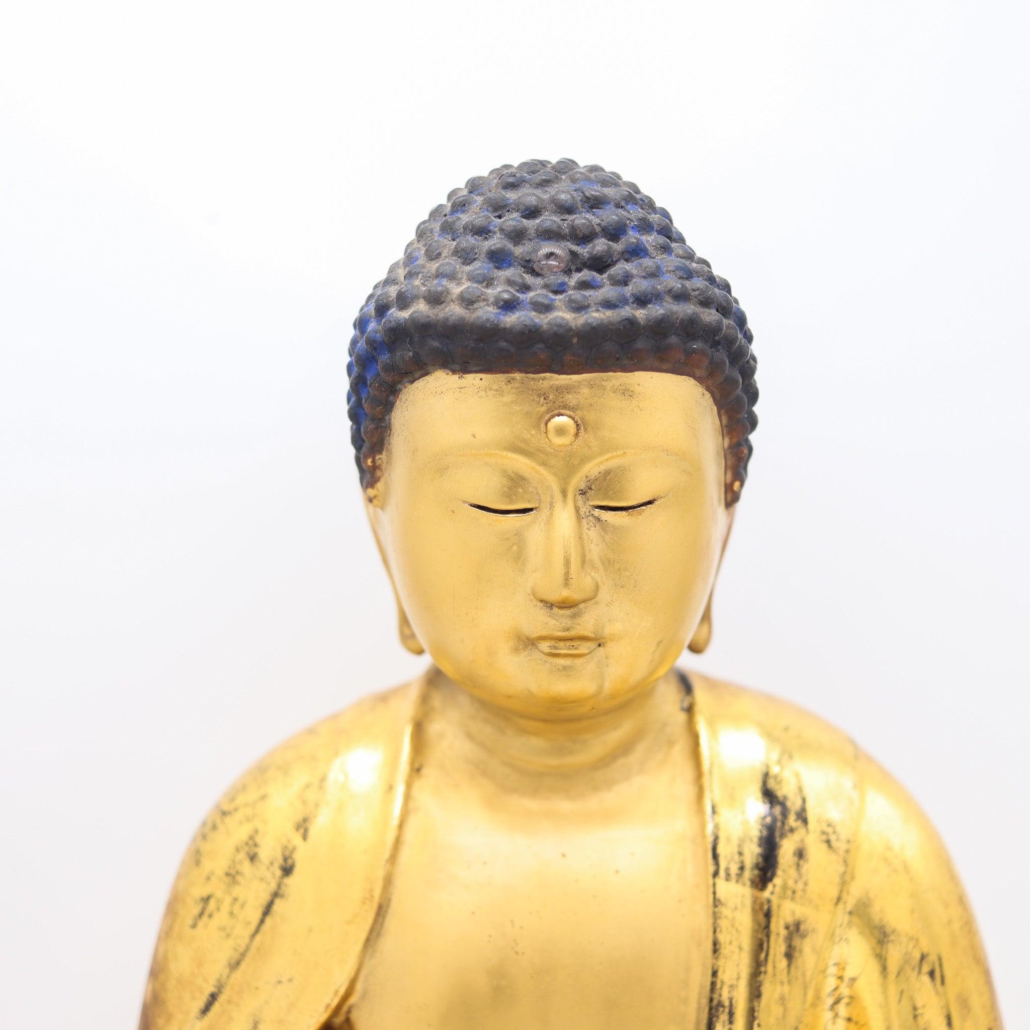 Japonais Sculpture de Bouddha assis en bois massif sculpté et doré de la période Edo 1825 au Japon en vente