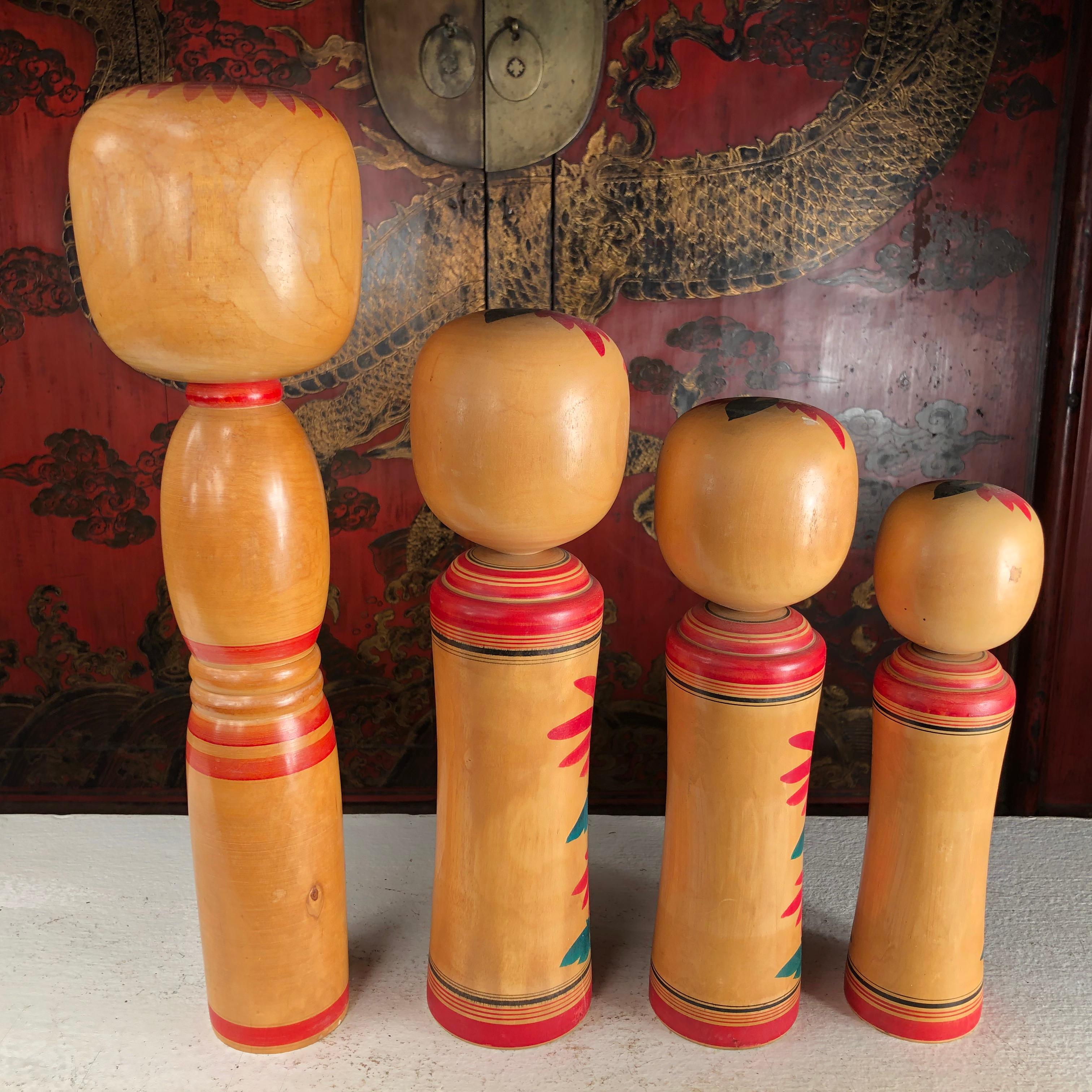 Japan Family Four Big Old Japanese Famous Kokeshi Dolls, Hand Painted, Signed In Good Condition In South Burlington, VT