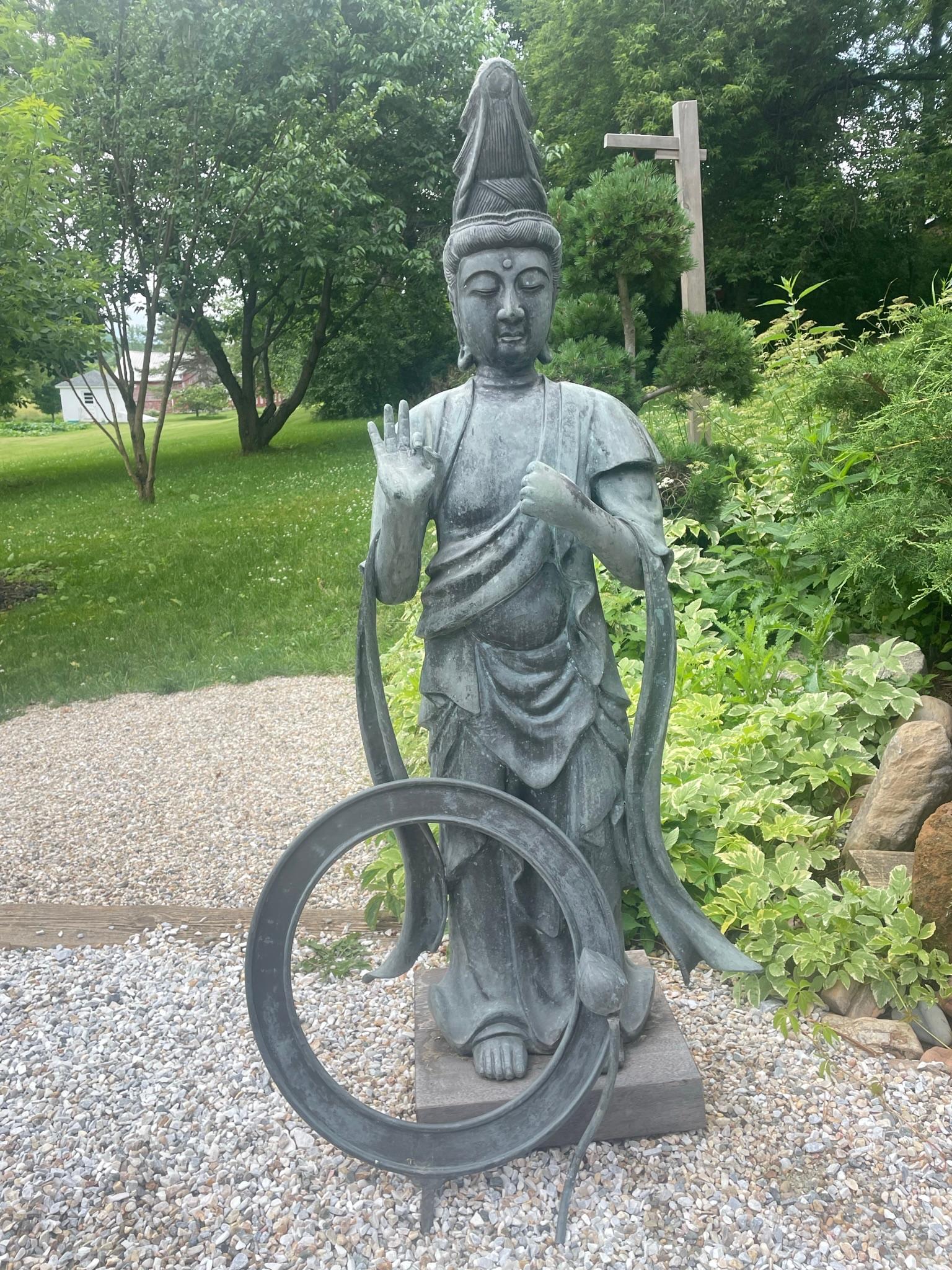 Guan Yin de compassion en bronze ancien du Japon  4