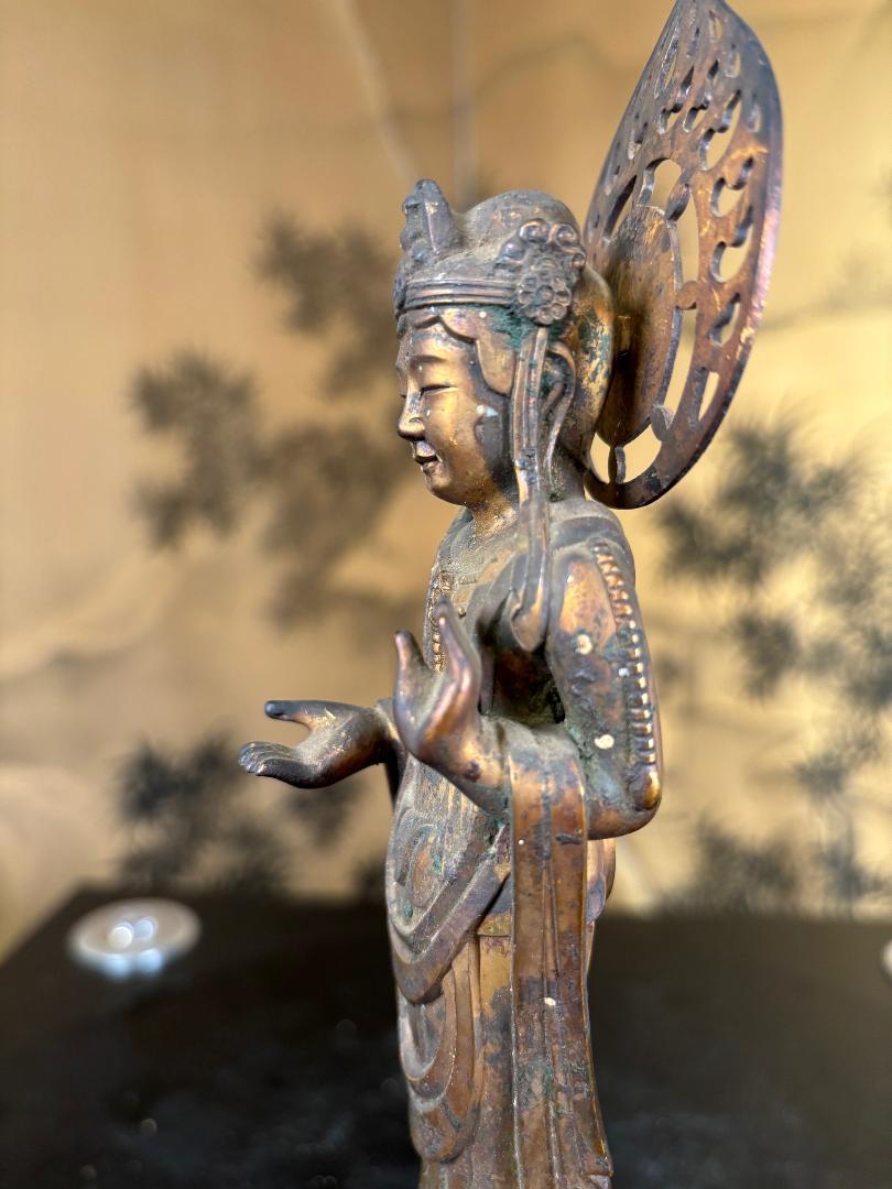 Japan Fine Antique Bronze Kanon Guanyin Signed Shohei, Beautiful Face For Sale 6