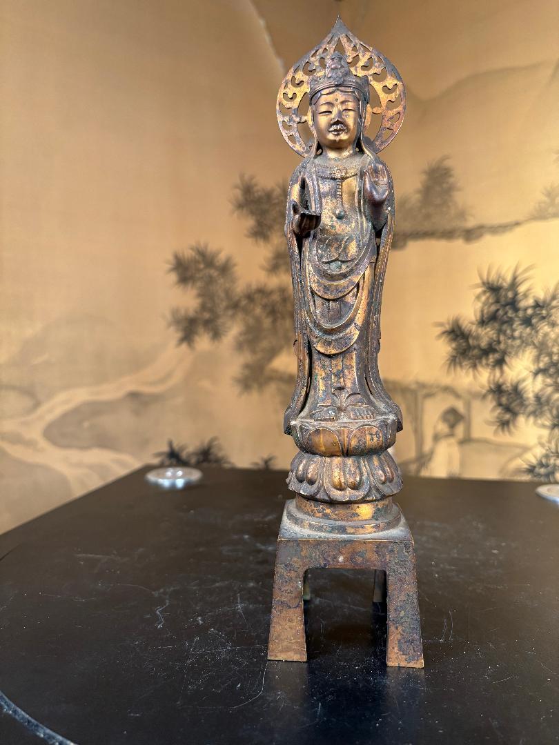 Taisho Magnifique visage de Kanon Guanyin en bronze ancien signé Shohei en vente