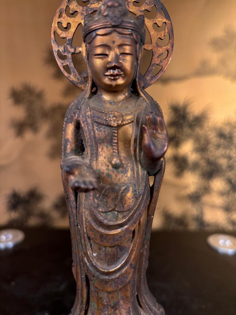 20th Century Japan Fine Antique Bronze Kanon Guanyin Signed Shohei, Beautiful Face For Sale