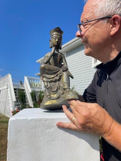 Japan Fine Bronze Seated Kanon Guan Yin, Beautiful Face