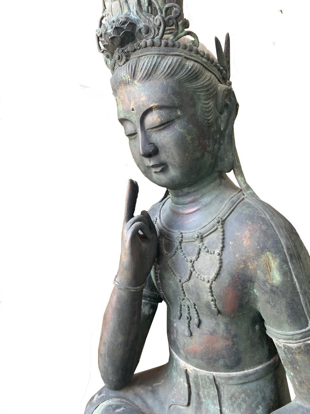 Japan Large Antique Bronze Seated Garden Kanon Guan-Yin, 49 Inches In Good Condition In South Burlington, VT