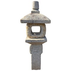 Japan Feines Alt  Oribe Granit-Gartenlaterne mit Sanscrit- Kalligrafie