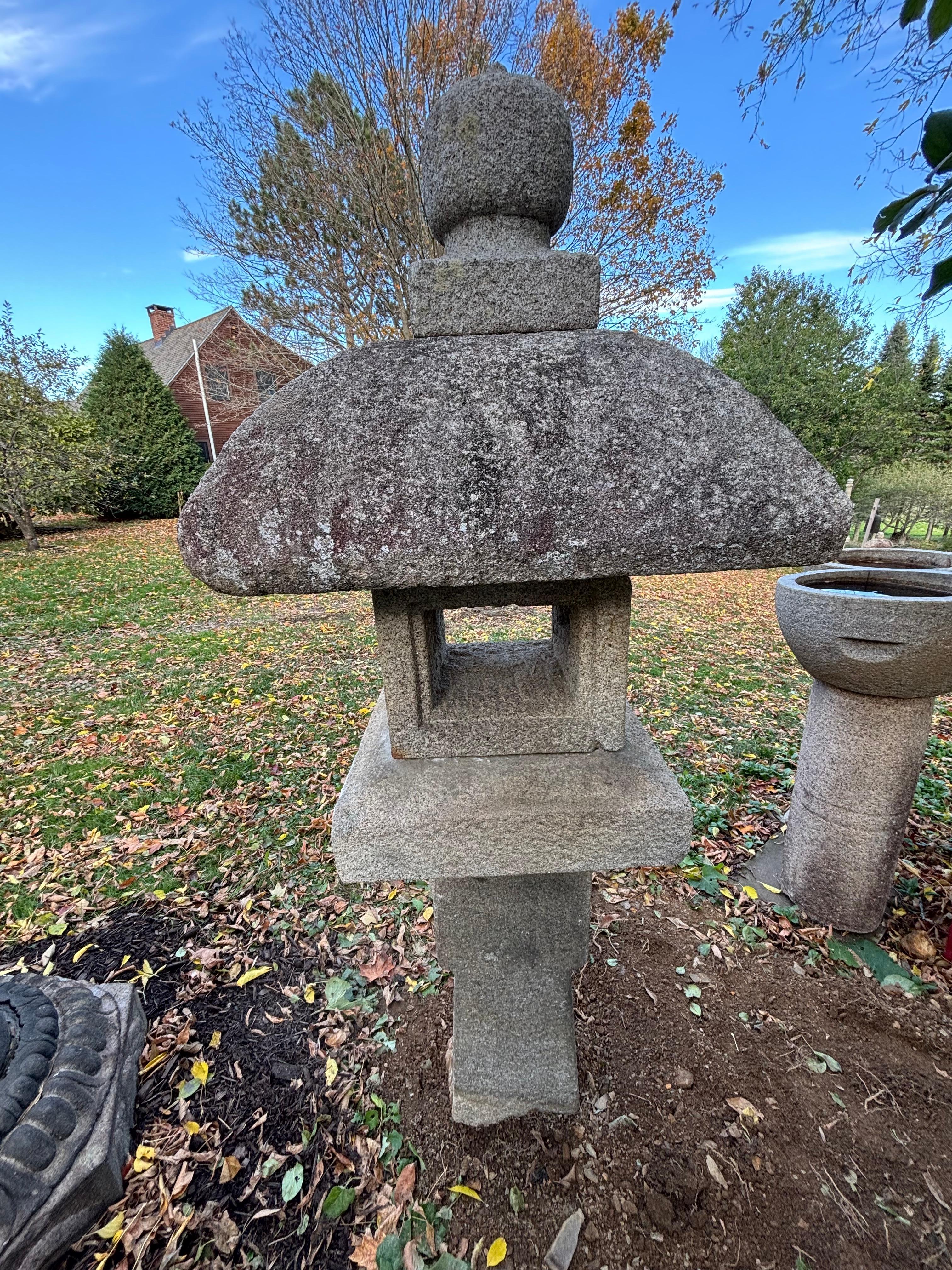 Grande lanterne Oribe ancienne japonaise sculptée à la main de 84 pouces en vente 2