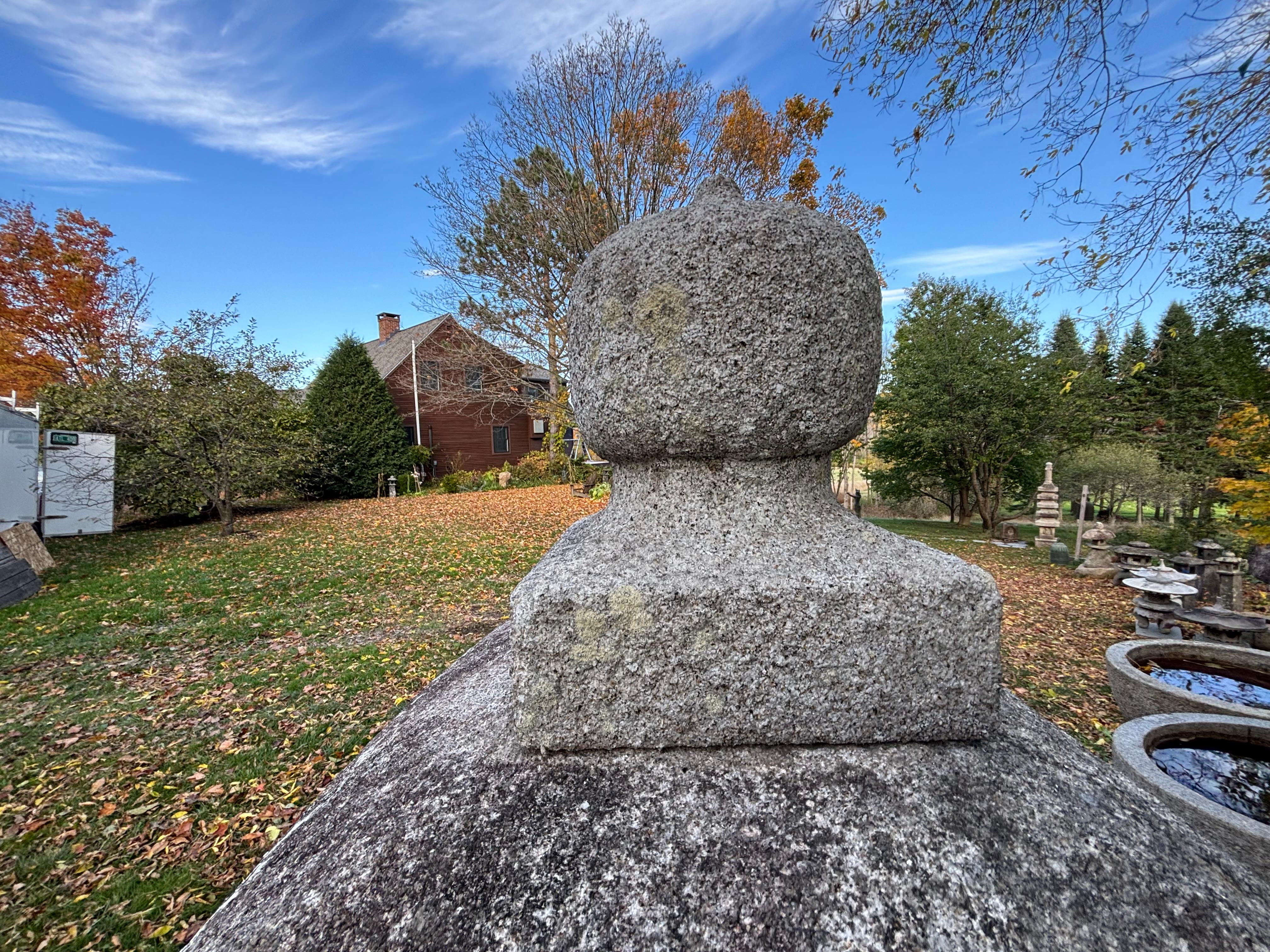Grande lanterne Oribe ancienne japonaise sculptée à la main de 84 pouces en vente 4