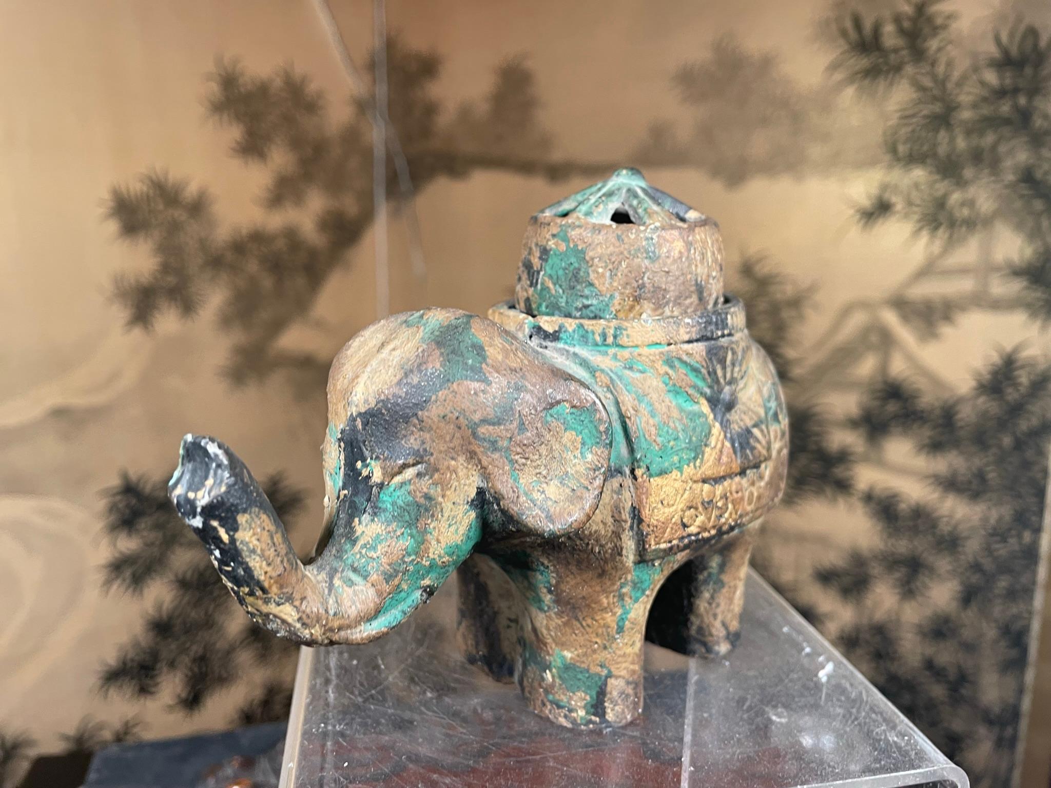 Japanese Japan Gold Gilt Good Luck Elephant Censer For Sale