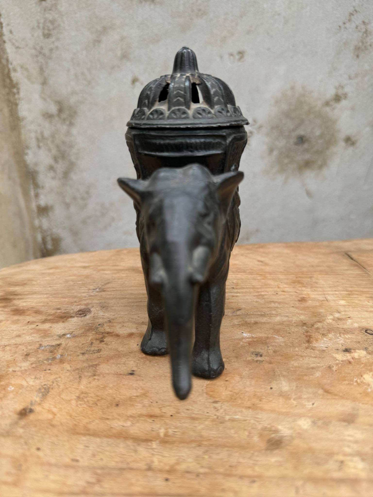 Japan Gutes Glück Elefanten Censer (Bronze) im Angebot