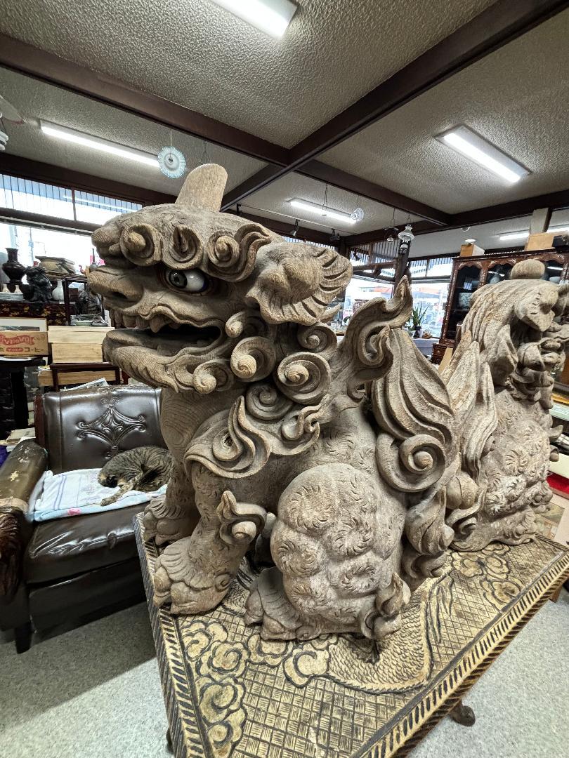 Japan Important Large Pair Early Shinto Temple Lions Hand-Carved, 18th Century For Sale 4